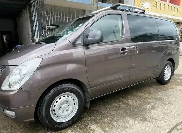 Hyundai H1 2014 - right-side photo 2