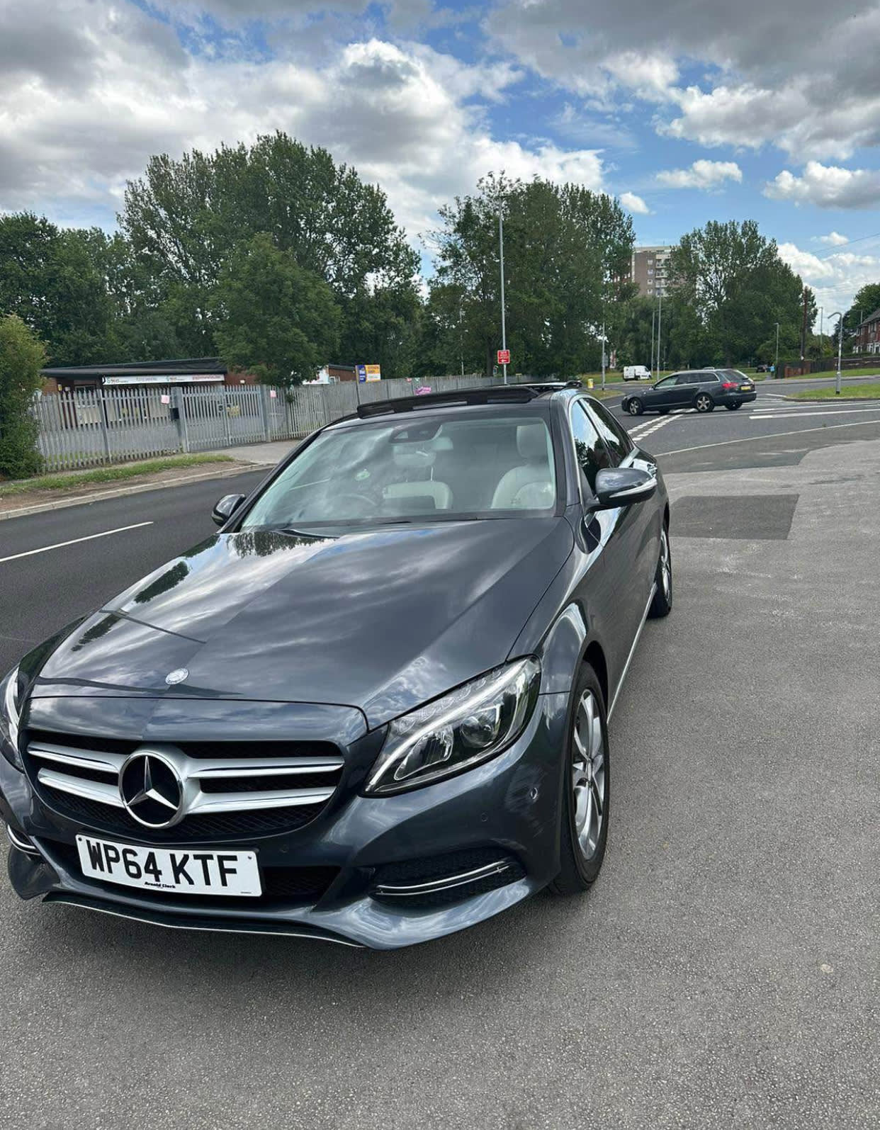 MERCEDES-BENZ C 2015 - front-right photo 2