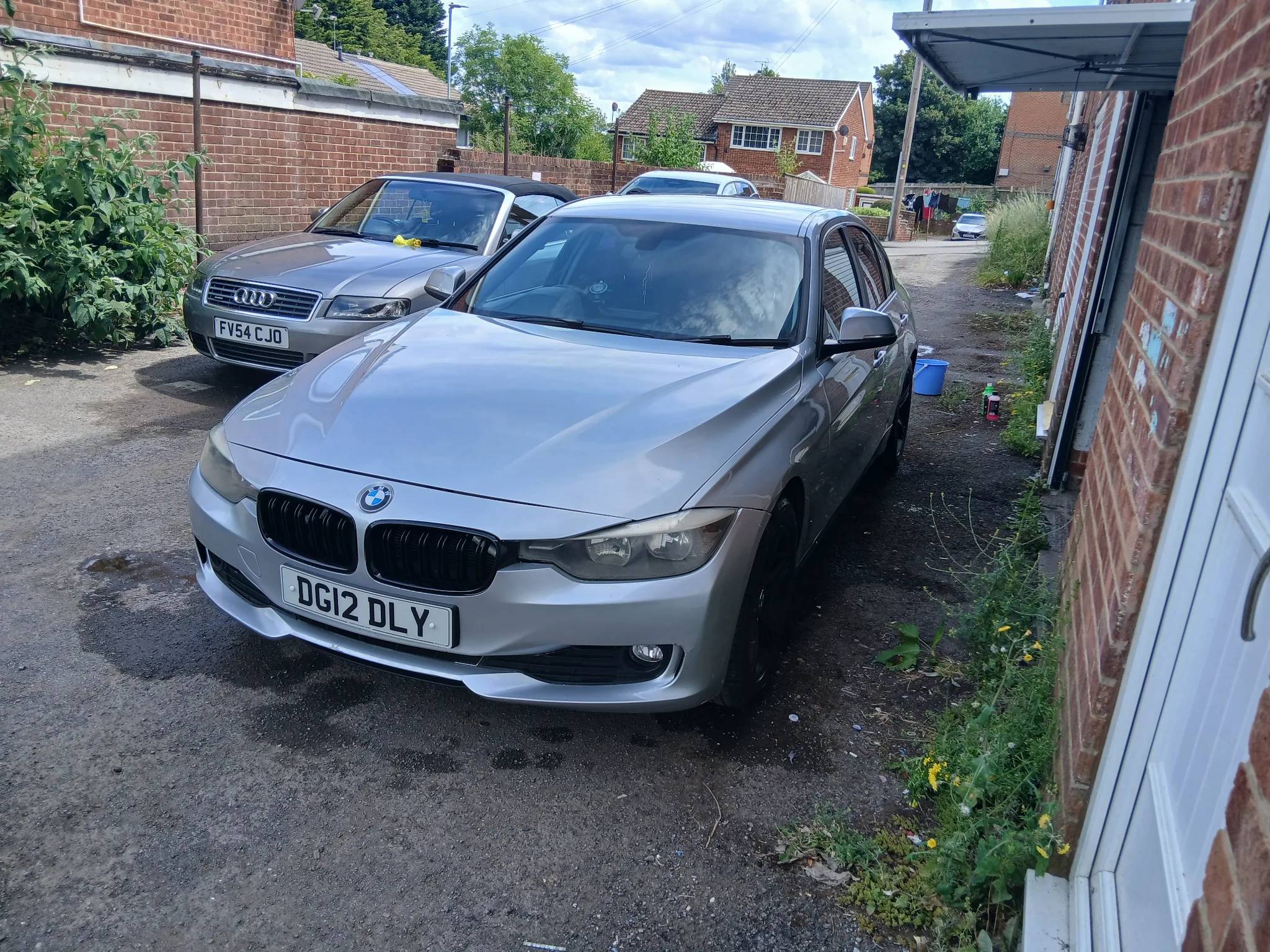 BMW 3 SERIES 2012 - front-left photo 2