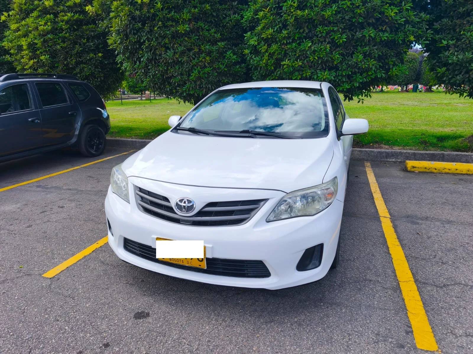 Toyota Corolla 2013 - front photo 3
