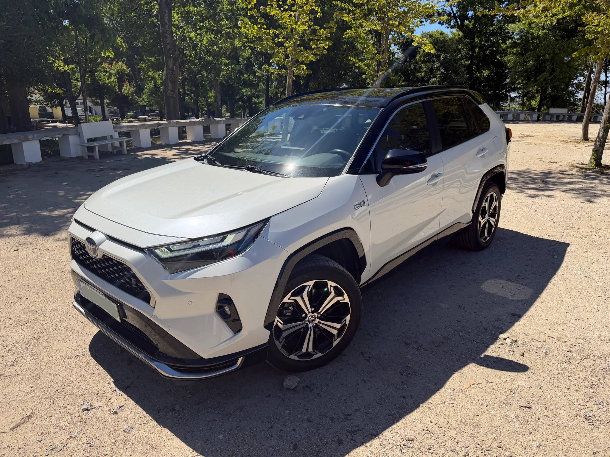 Toyota RAV4 2022 - front-left photo 2