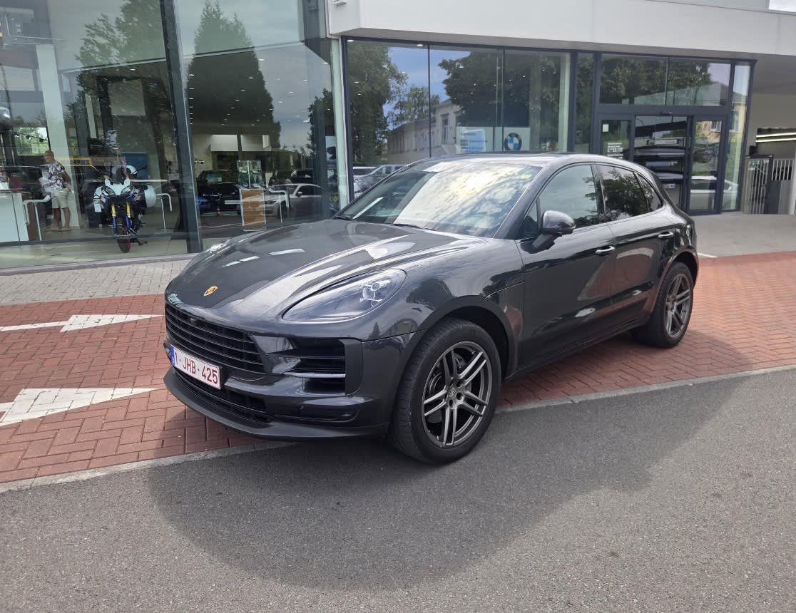 Porsche Macan 2020 - front-left photo 3