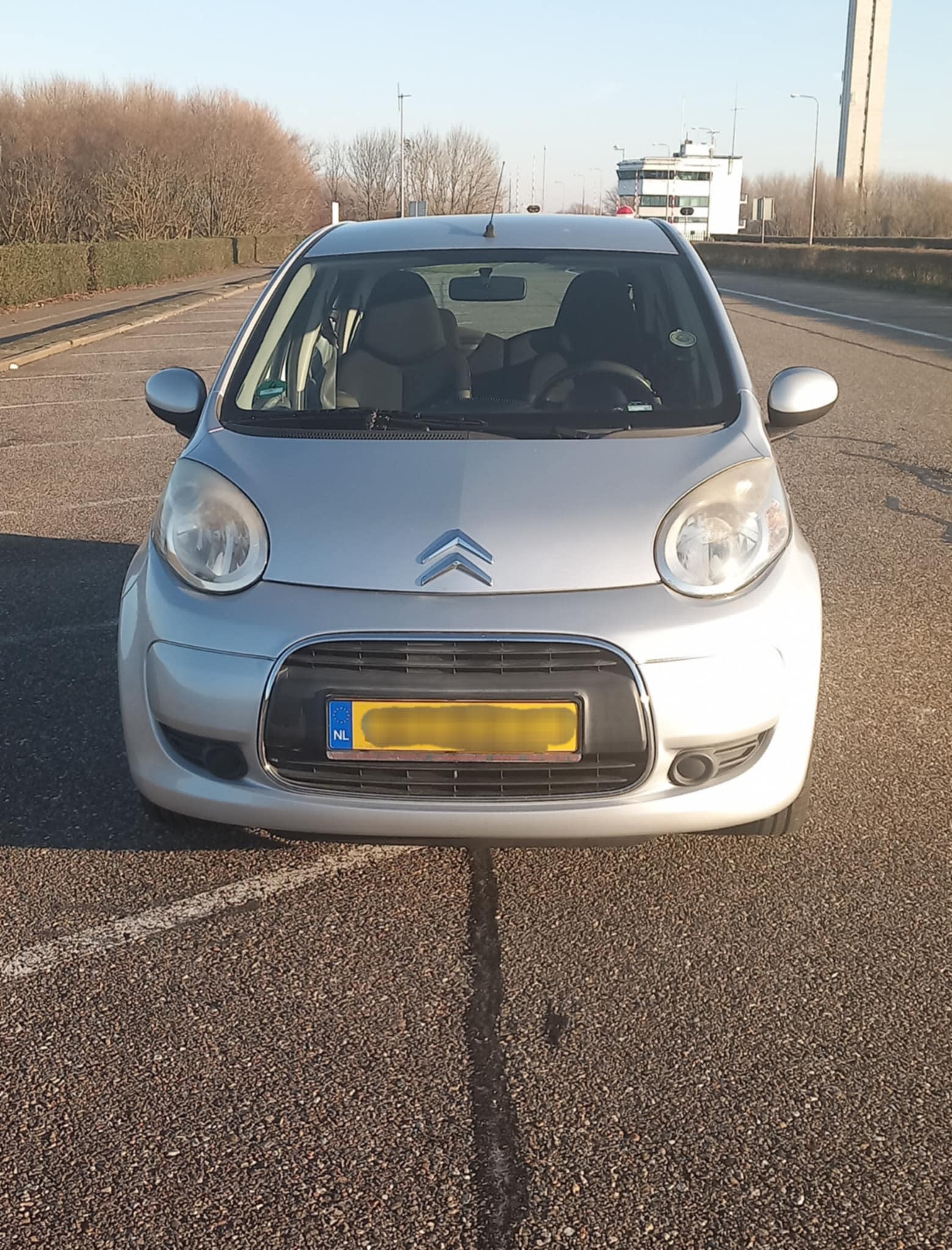 Citroën C1 2009 - front-right photo 3