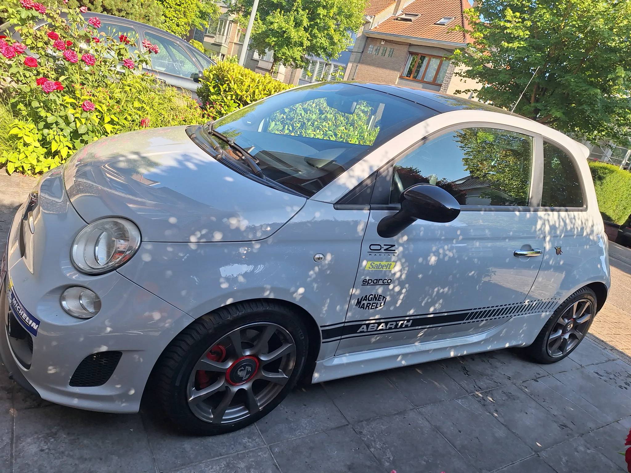 Abarth 500 2010 - front-left photo 3