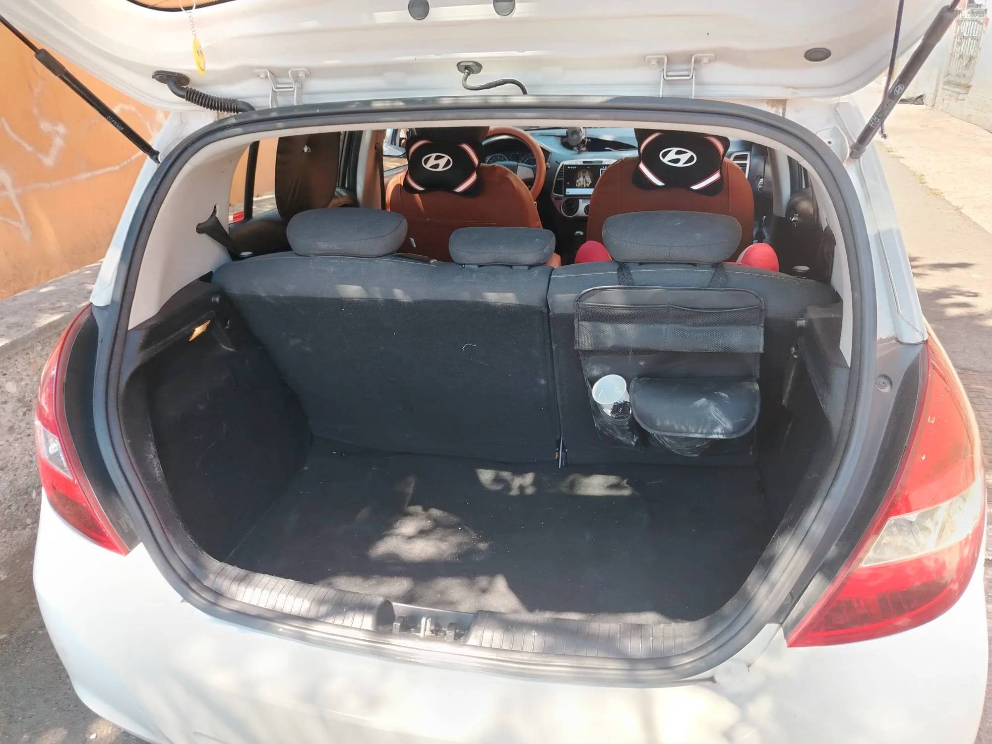 Hyundai i20 2011 - boot photo 3