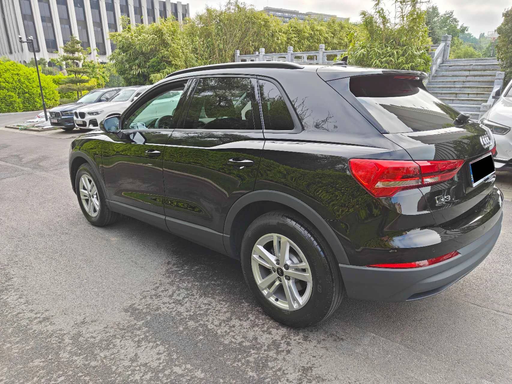 Audi Q3 2023 - rear-right photo 2