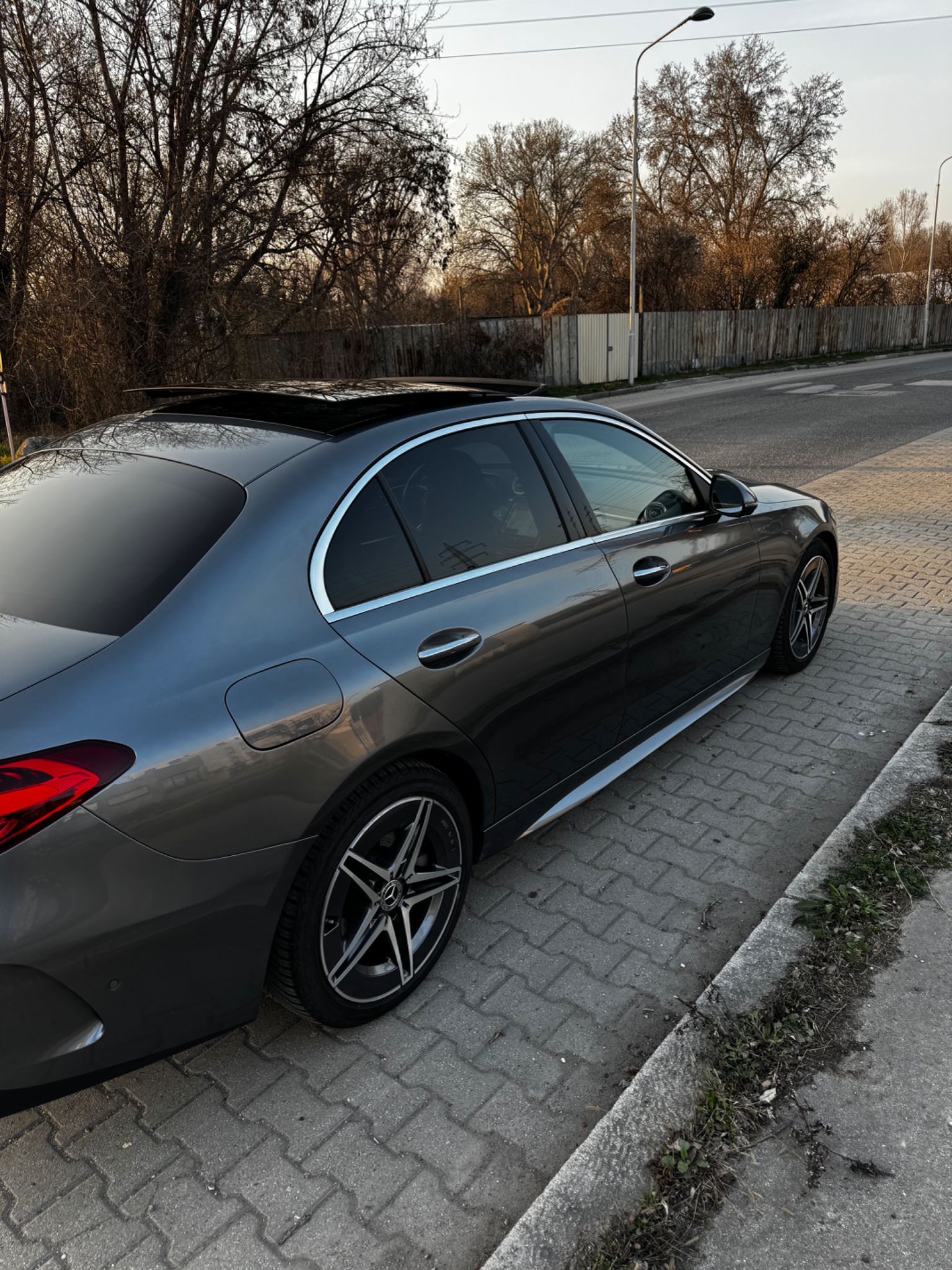 Mercedes-Benz C-Class 2021 - right-side photo 2