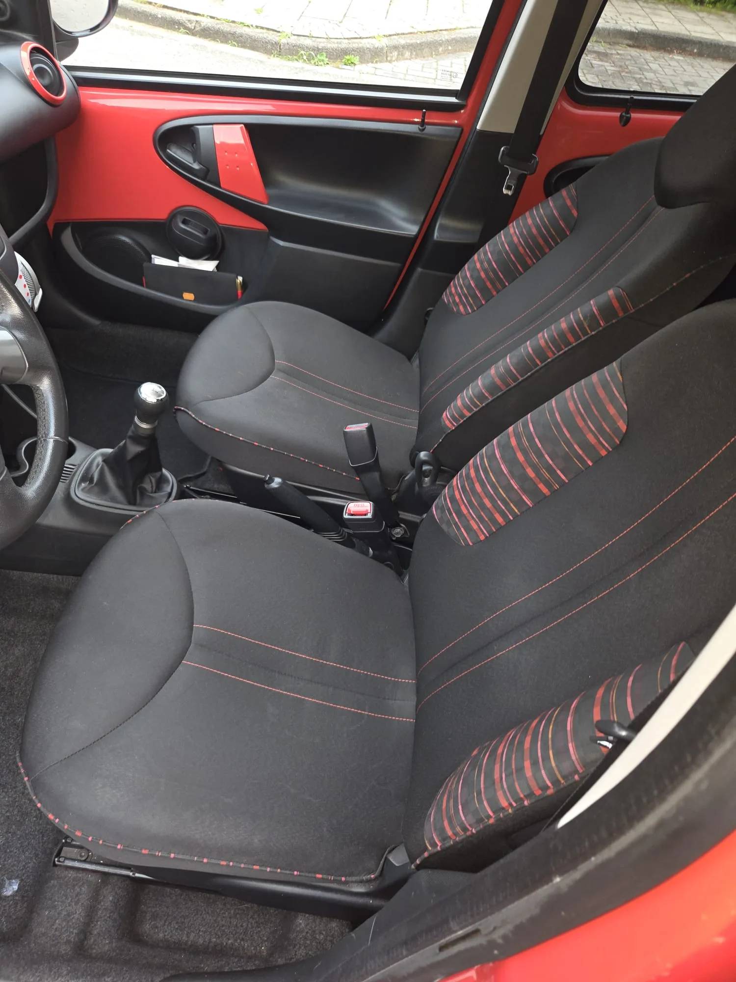 Citroën C1 2014 - driver-seat photo 3