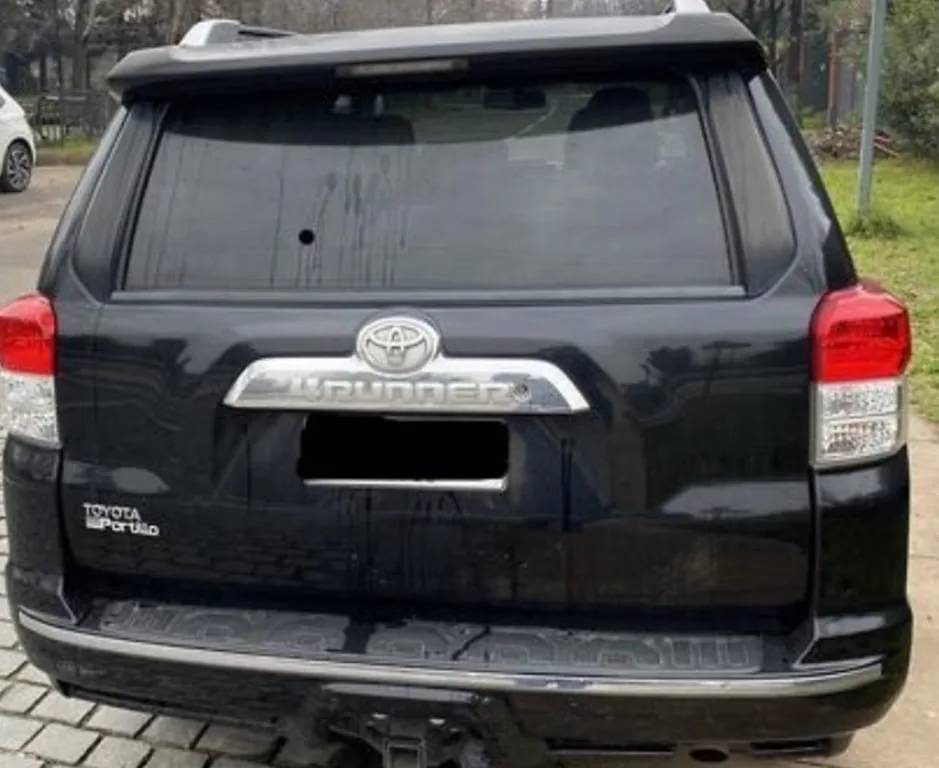Toyota 4Runner 2011 - rear-left photo 3
