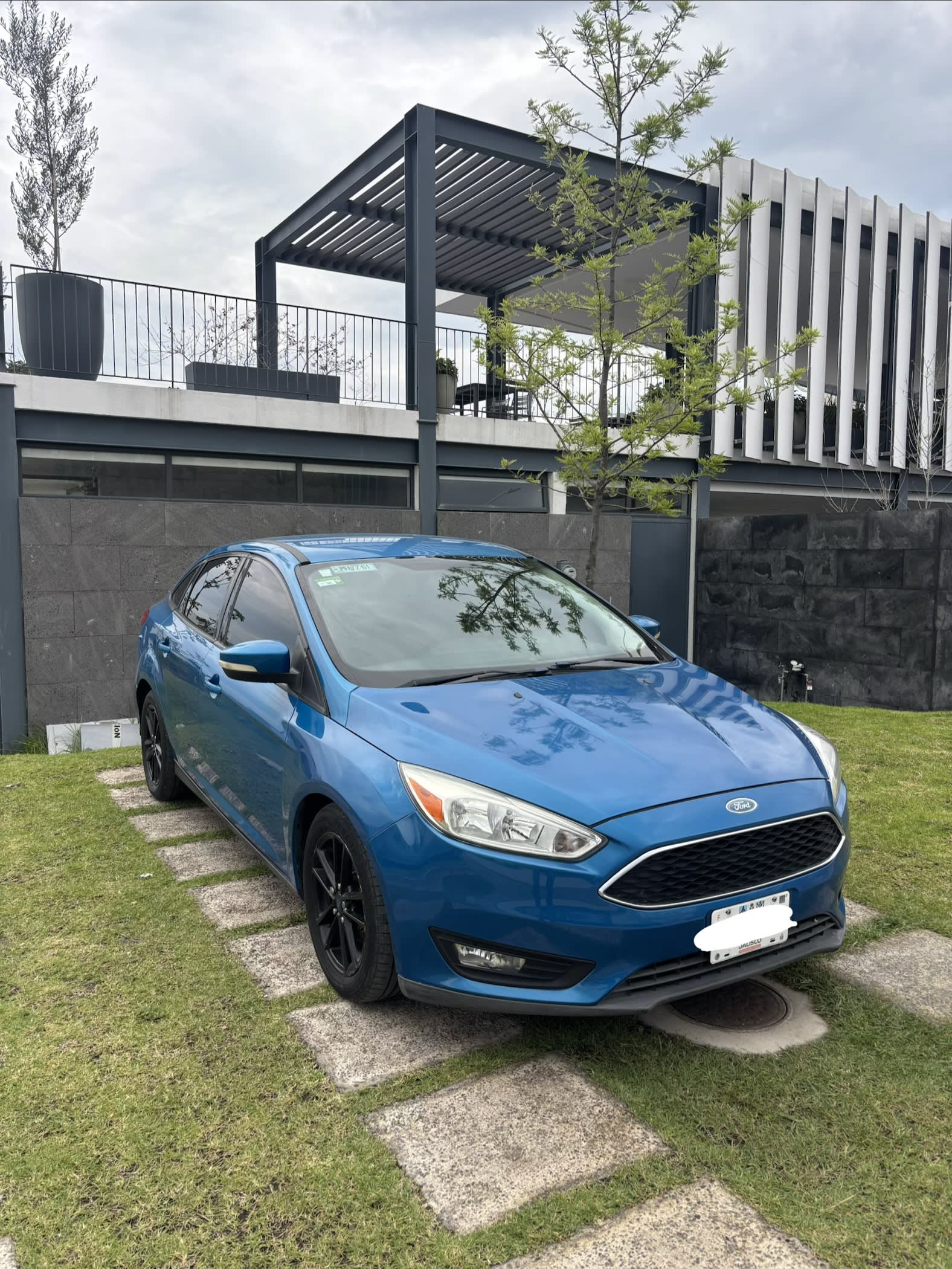 Ford Focus 2015 - front-right photo 2