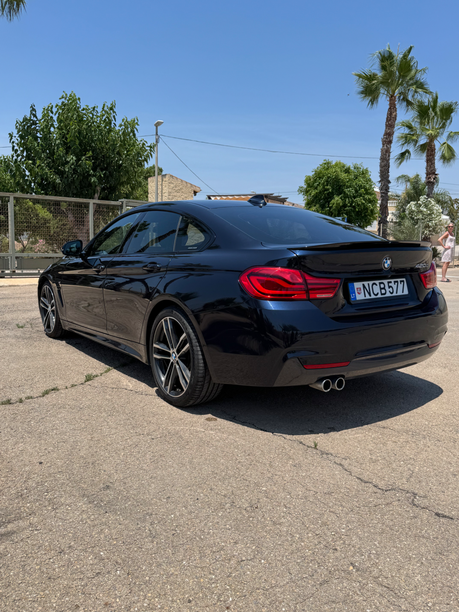 BMW 4 Series 2018 - rear-right photo 3