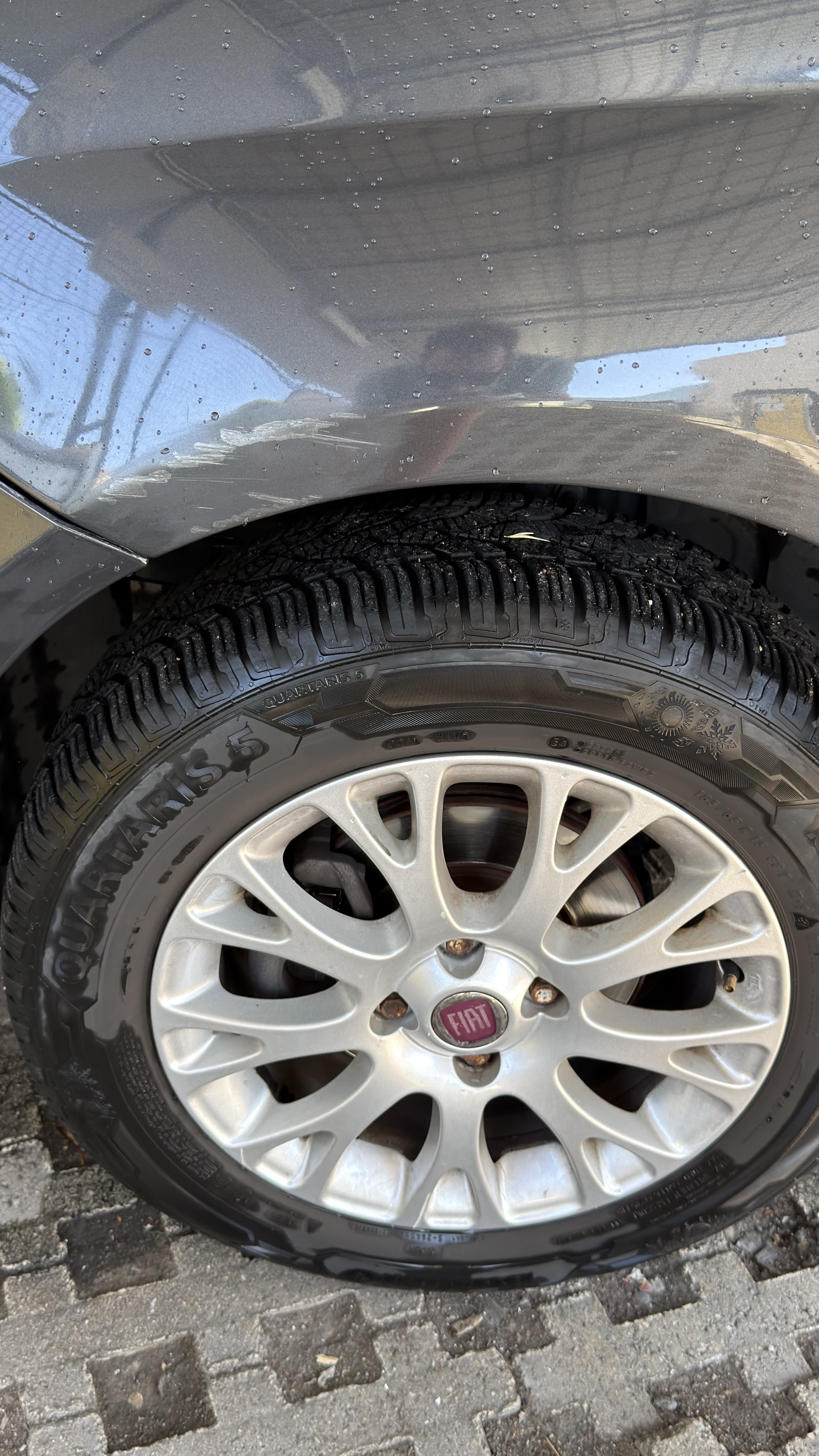 Fiat Punto 2010 - front-left photo 2