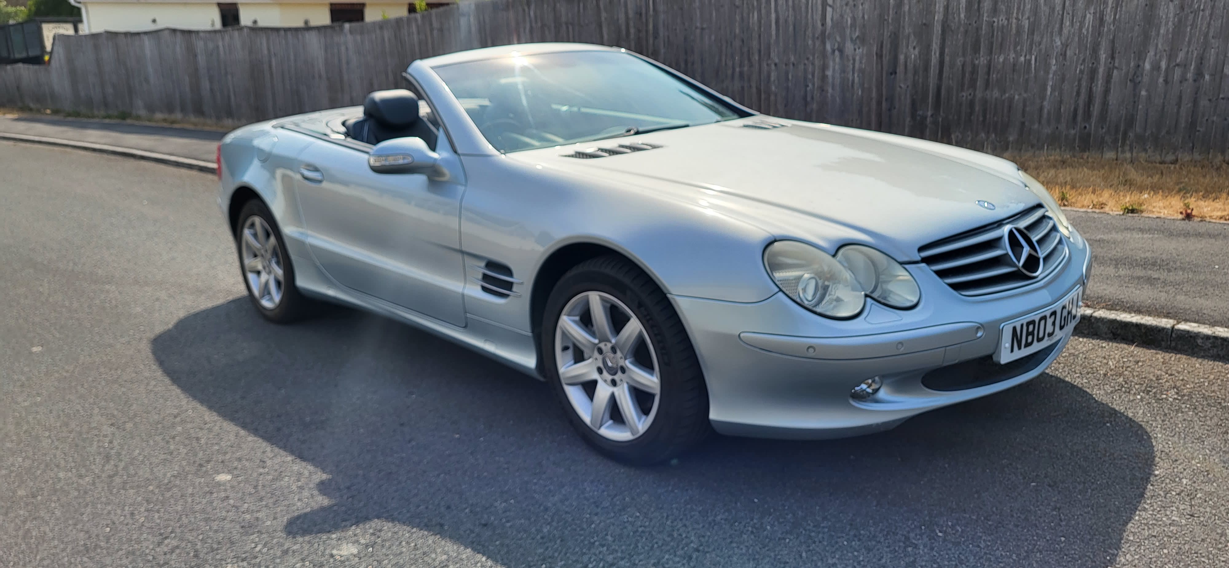MERCEDES SL 2003 - front-right photo 3
