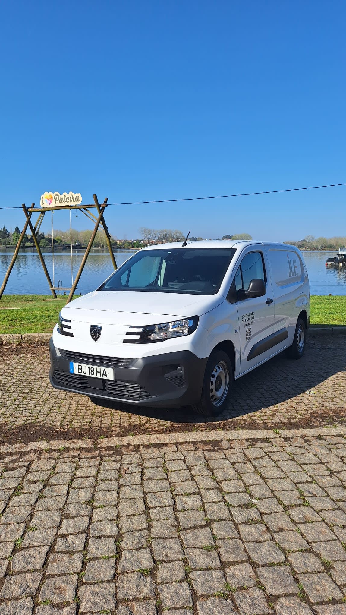 Peugeot Partner 2024 - front-left photo 3