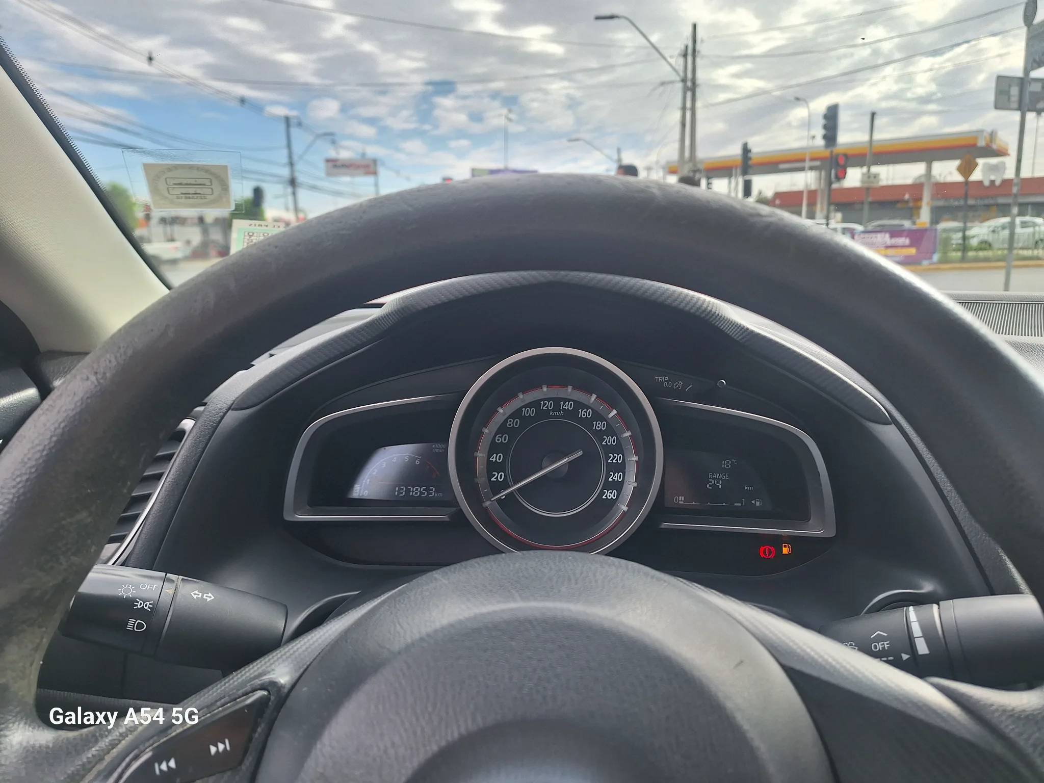 Mazda Mazda3 2016 - driver-seat photo 3