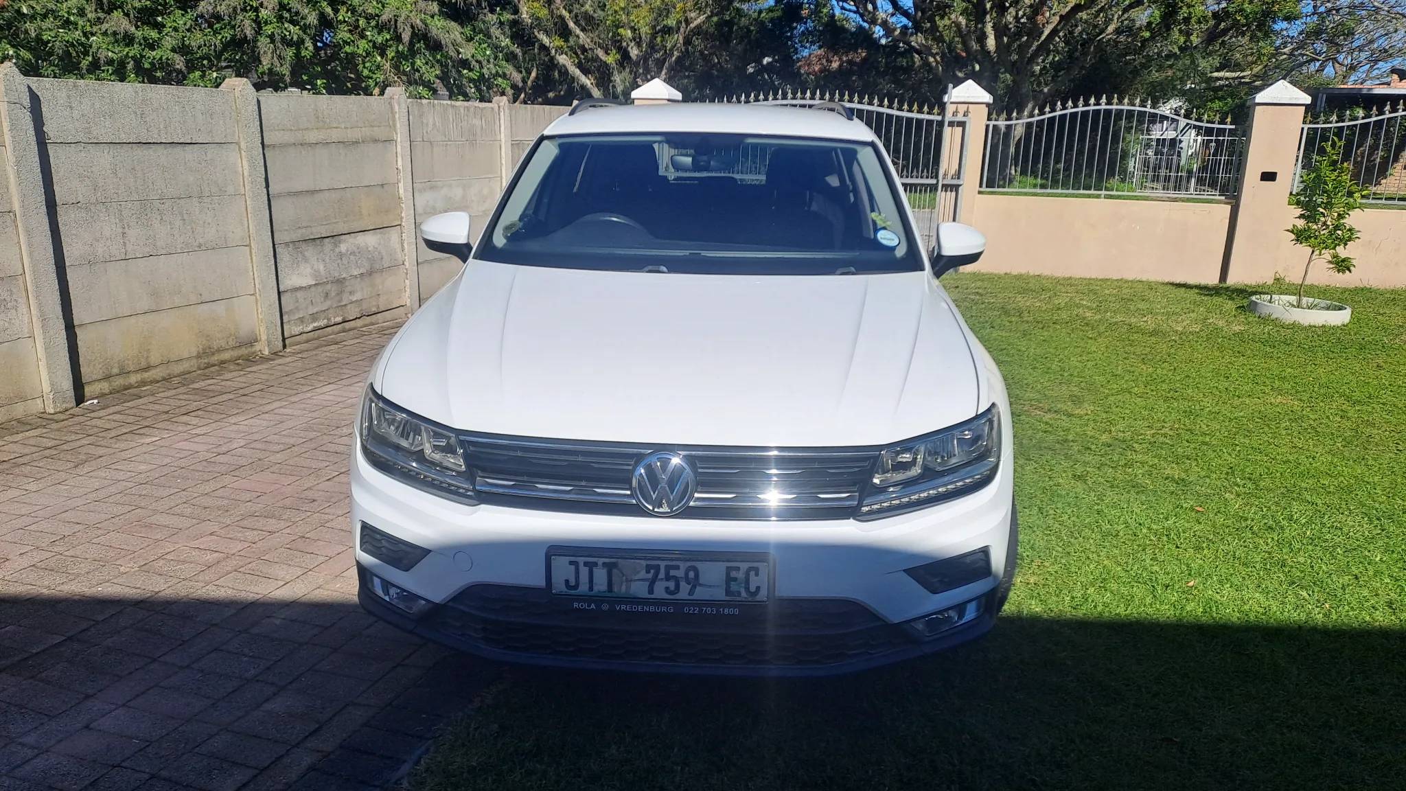 Volkswagen Tiguan 2017 - front photo 2
