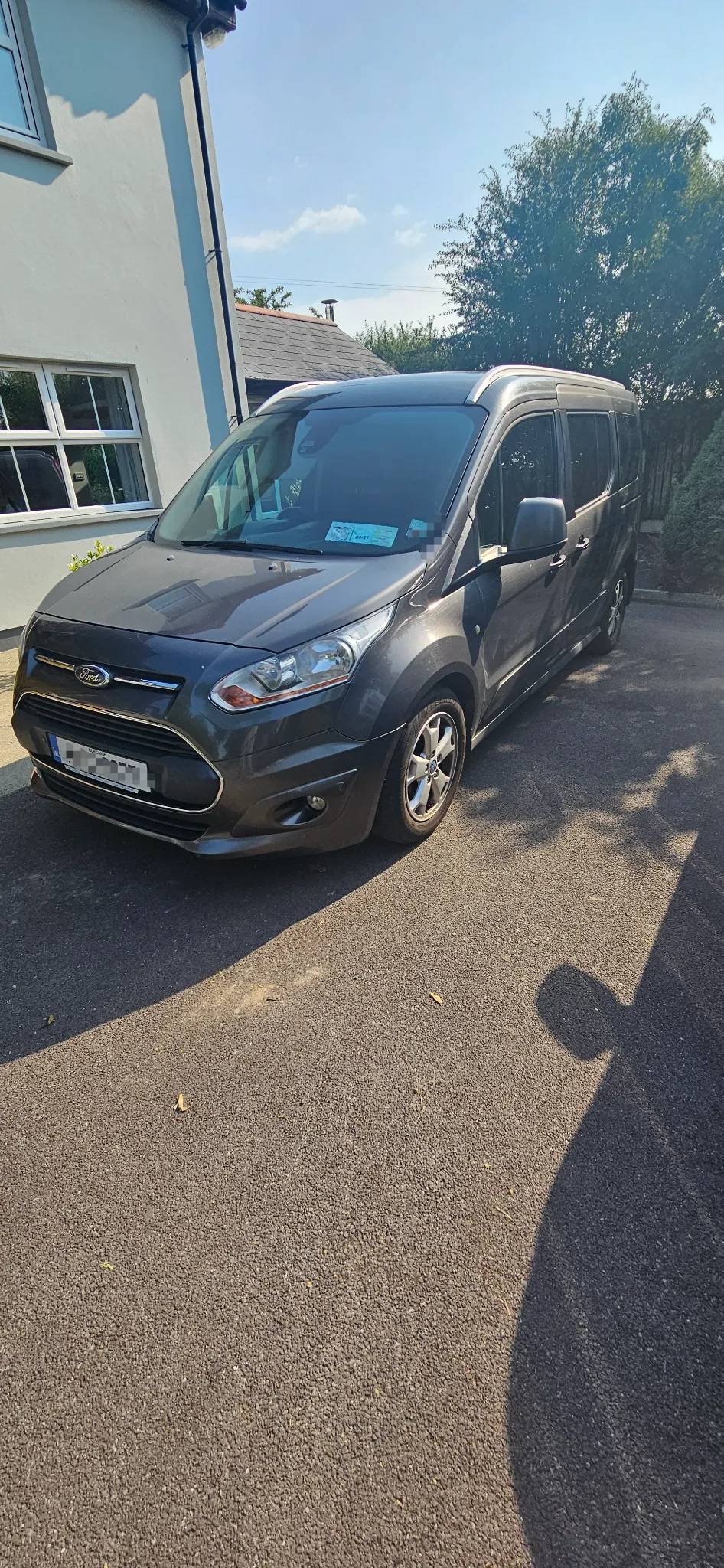 Ford Tourneo Grand Connect 2015 - front-right photo 2