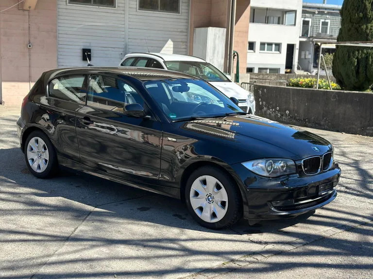 BMW 1 Series 2011 - Front Left Corner