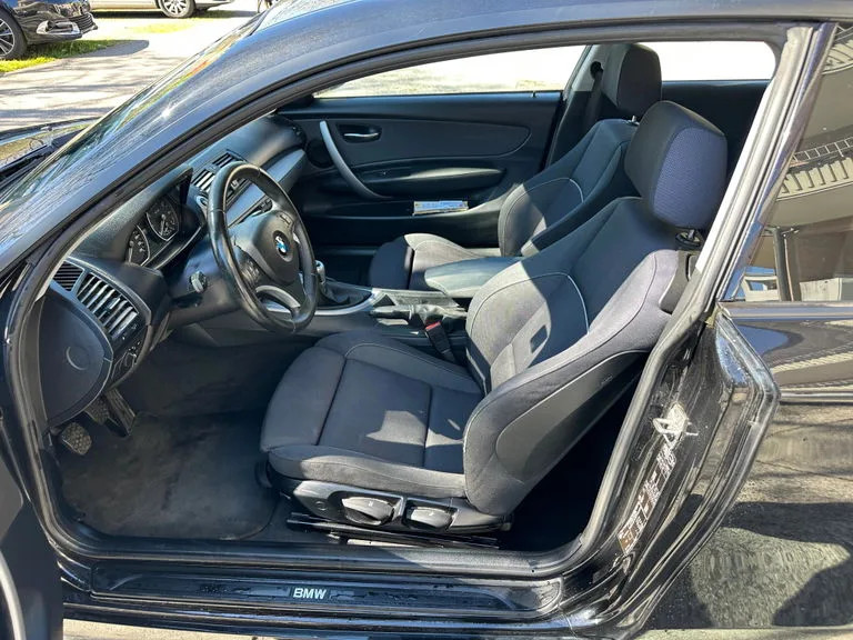 BMW 1 Series 2011 - Driver's Seat