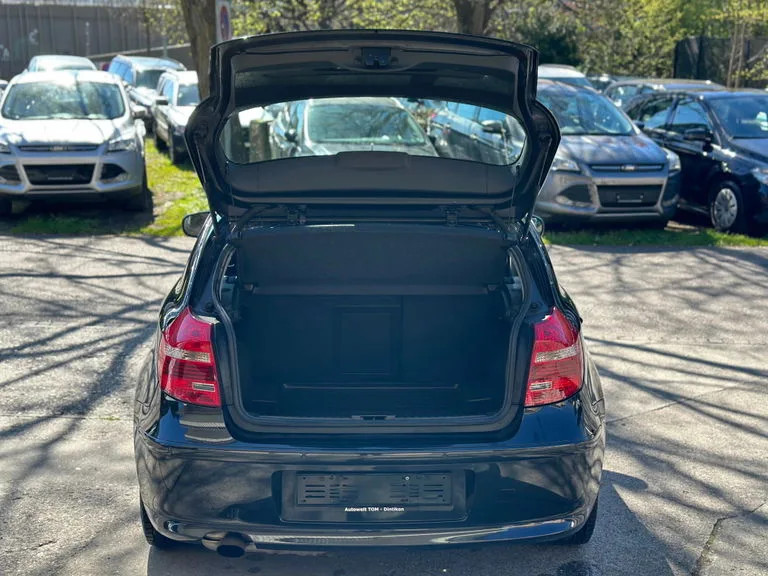 BMW 1 Series 2011 - Rear