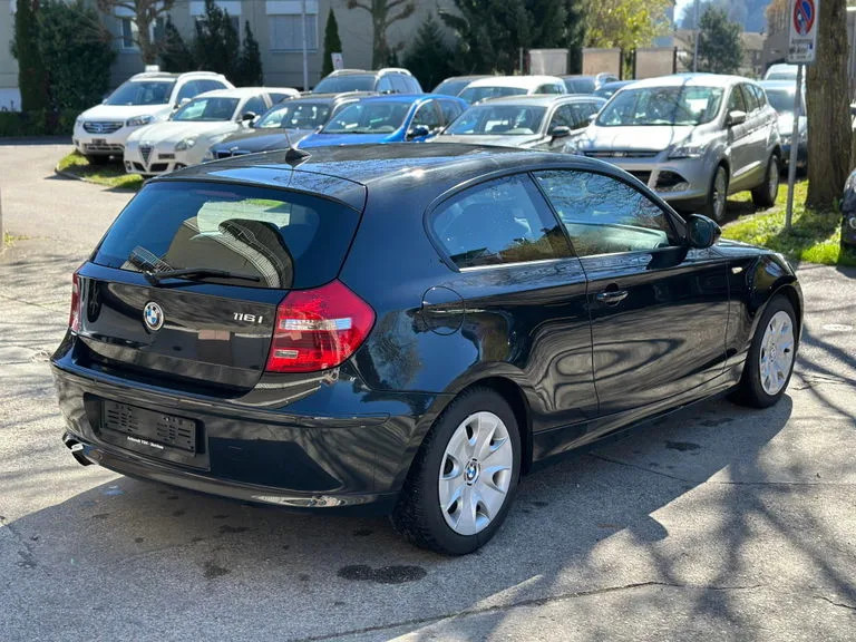 BMW 1 Series 2011 - Rear Left Corner