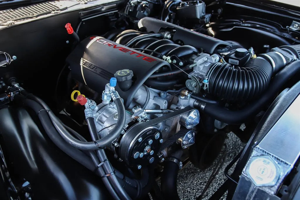 Chevrolet Camaro 1970 - Engine Bay