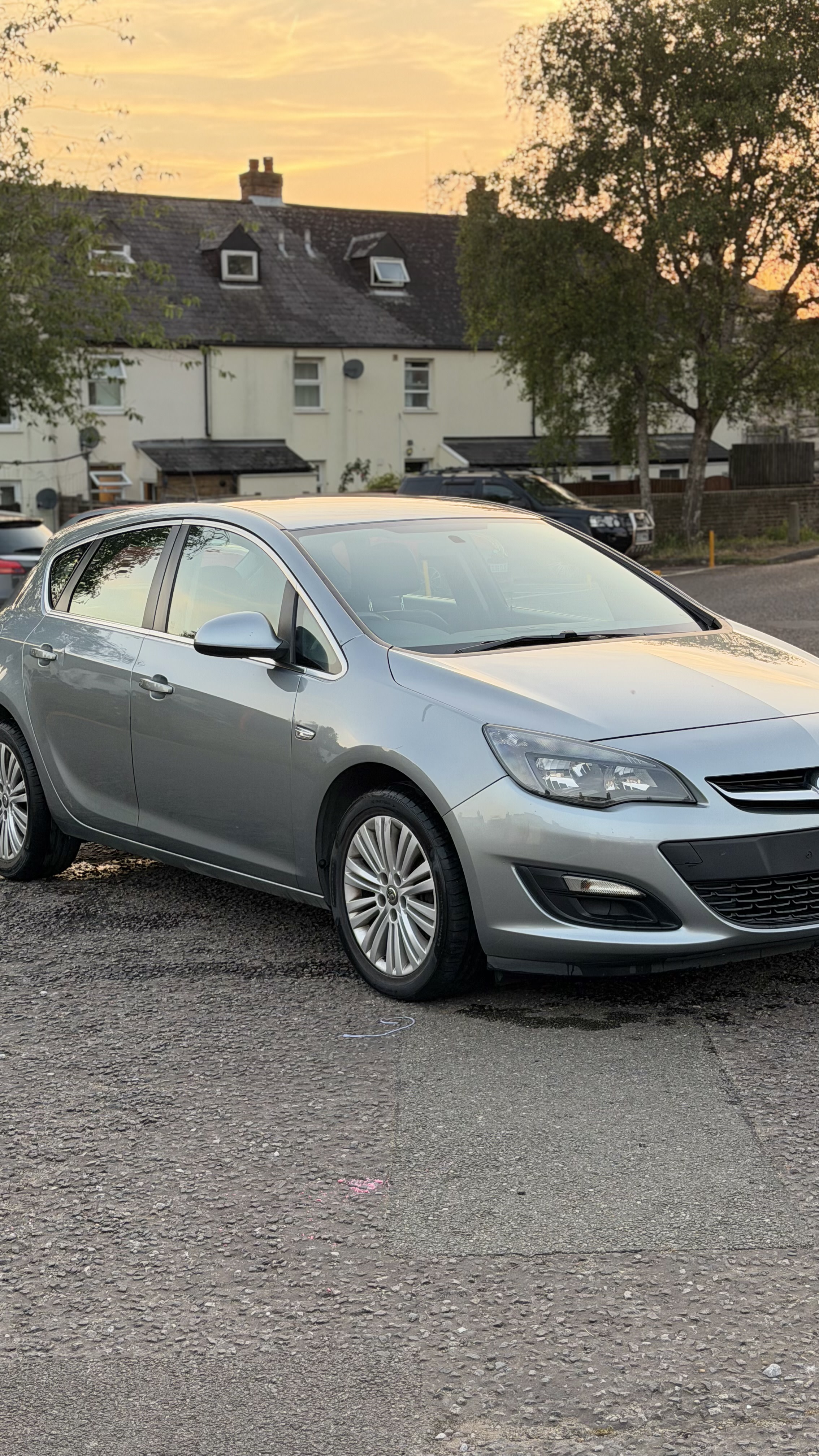 VAUXHALL ASTRA 2015 - Front Left Corner