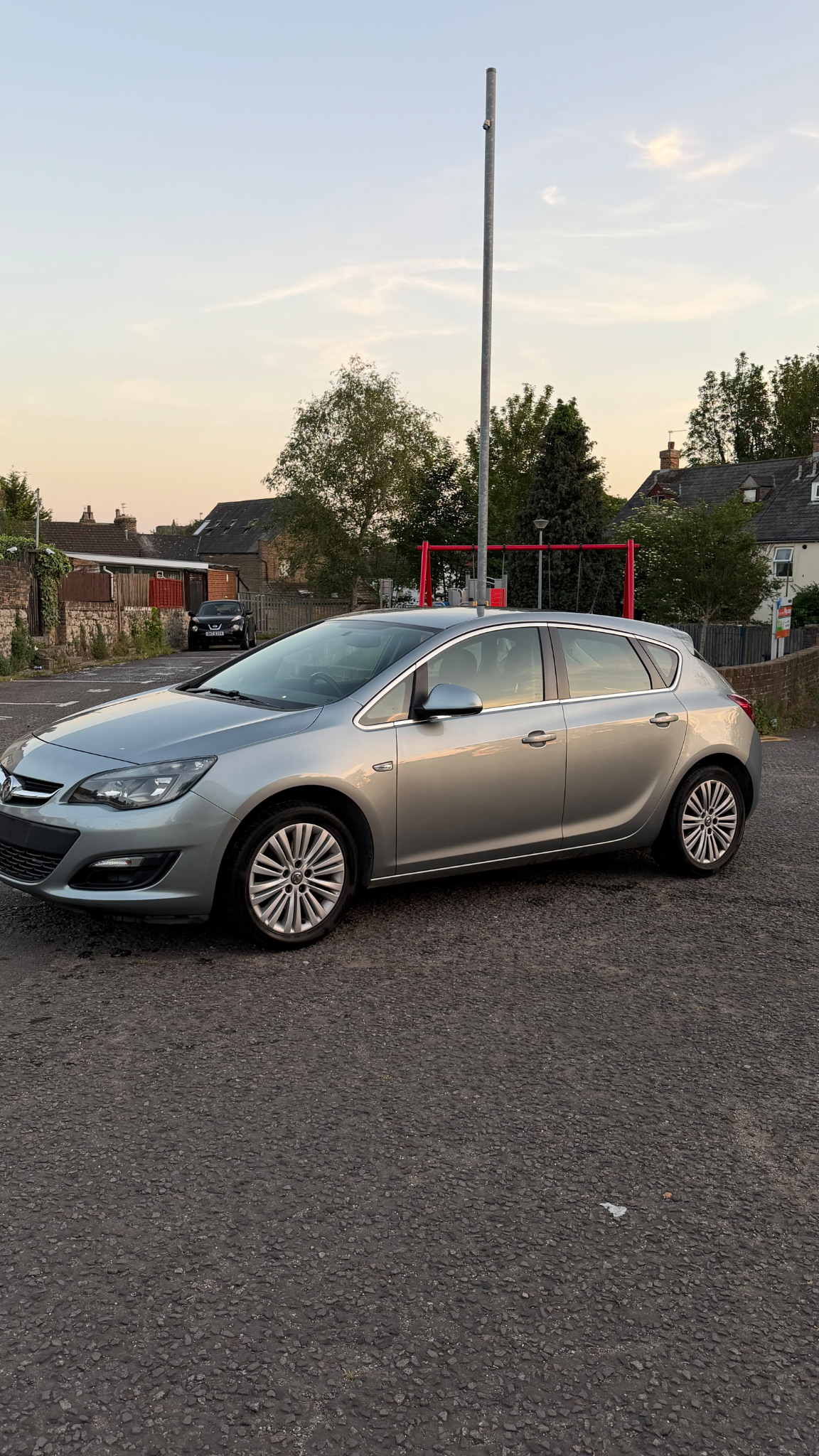 VAUXHALL ASTRA 2015 - Front Left Corner