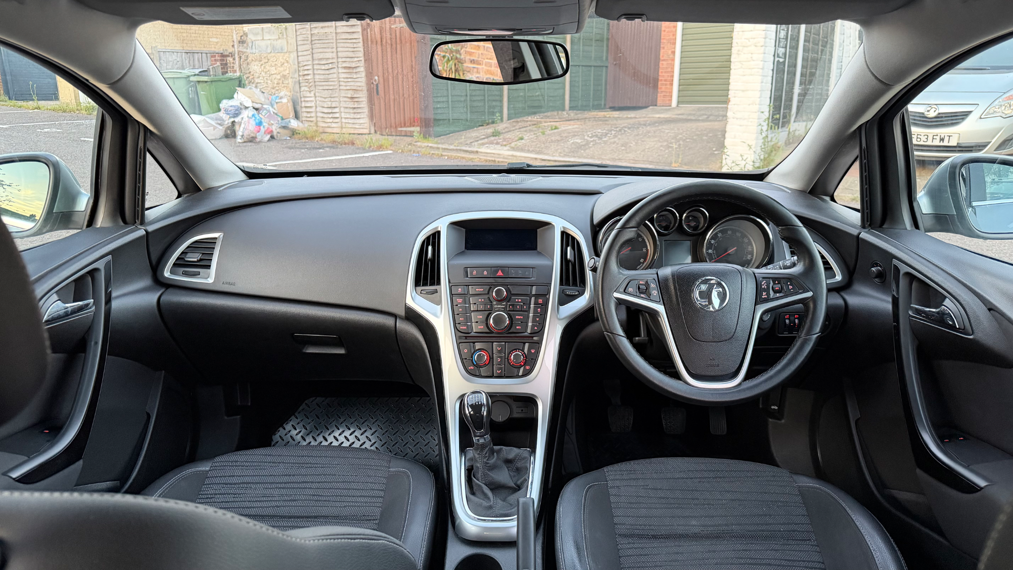 VAUXHALL ASTRA 2015 - Dashboard
