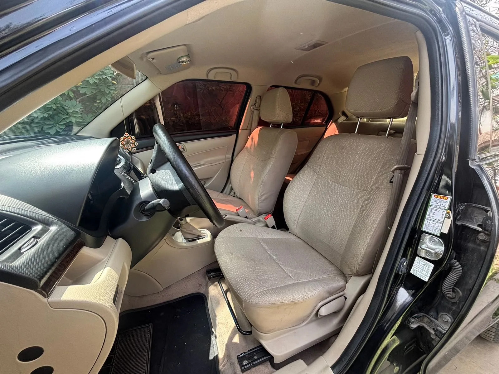 Suzuki Swift 2015 - driver-seat photo 4