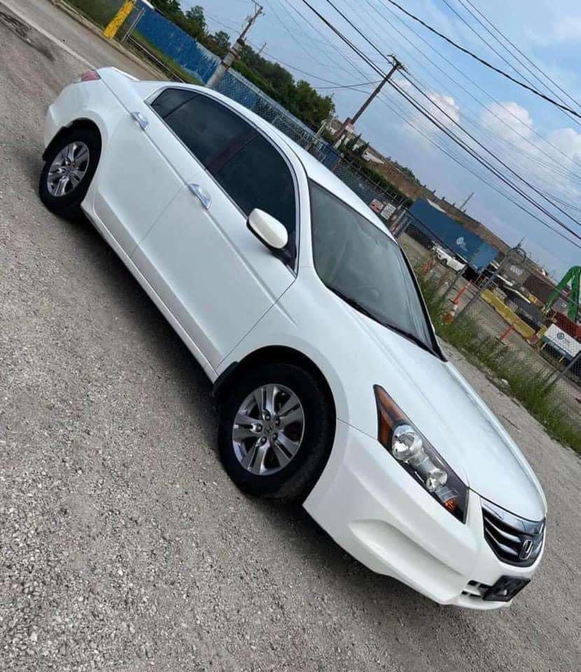 Honda Accord 2013 - front-left photo 1