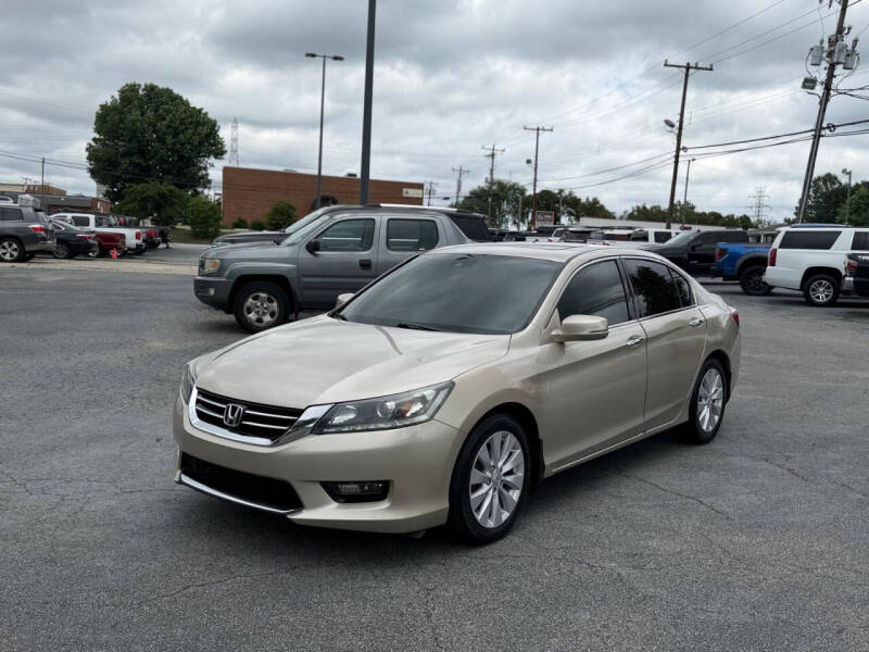 Honda Accord 2014 - Front Left Corner