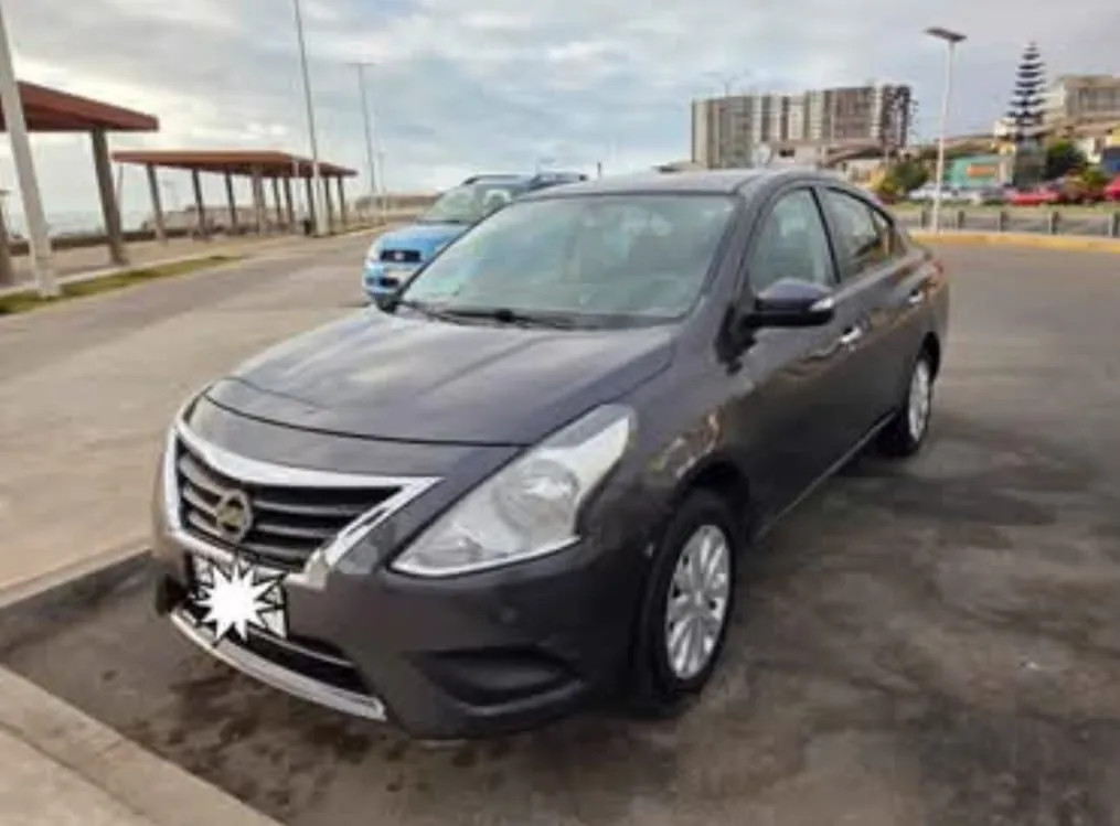 Nissan versa 2019 - front-right photo 2