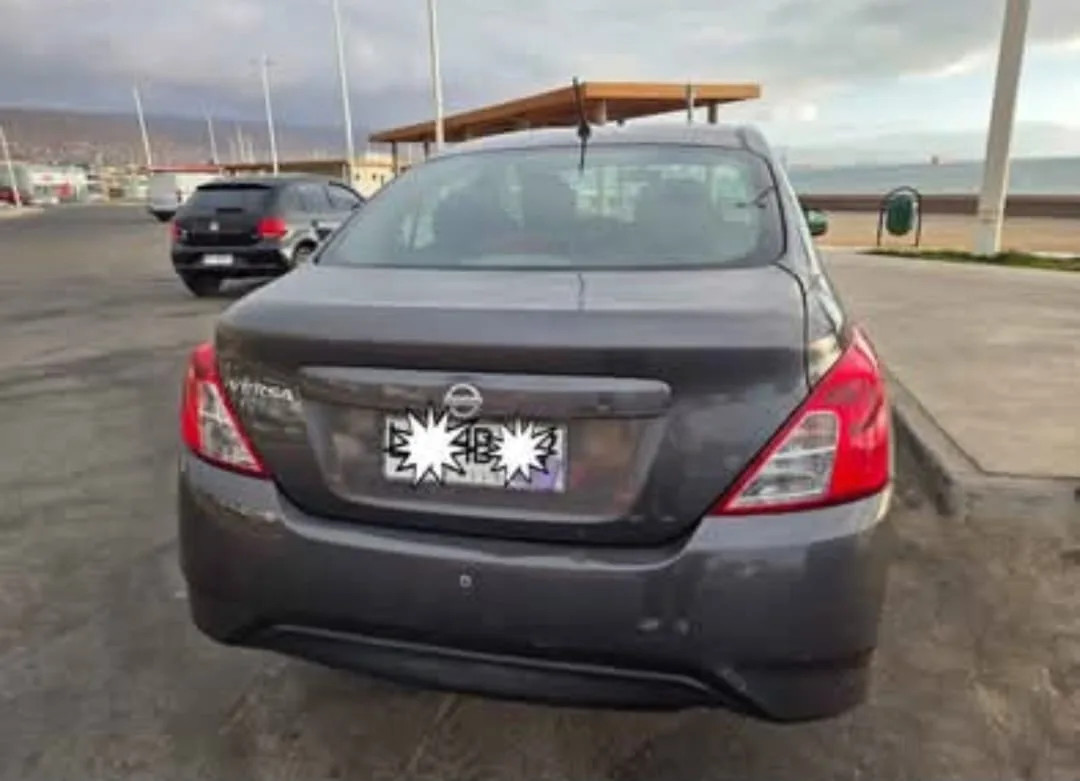 Nissan versa 2019 - rear-right photo 3