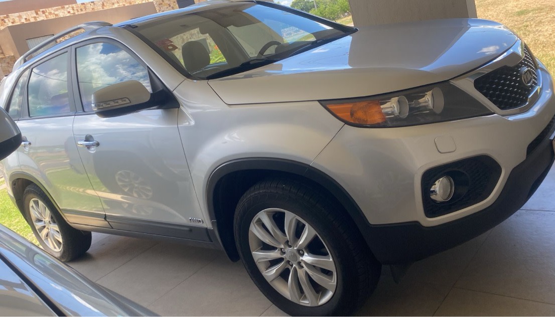Kia Sorento 2012 - front-right photo 2