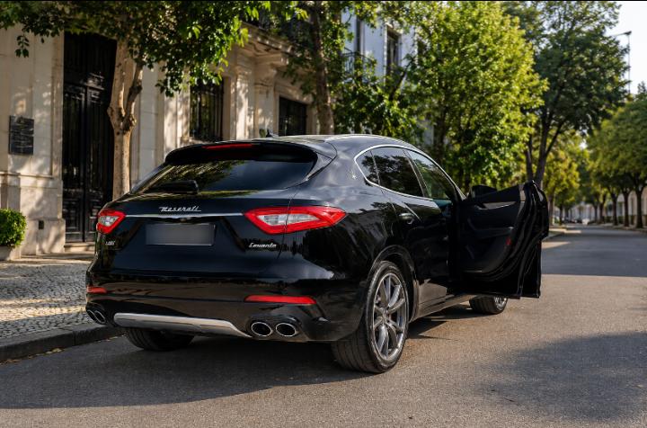 Maserati Levante 2017 - rear-left photo 4
