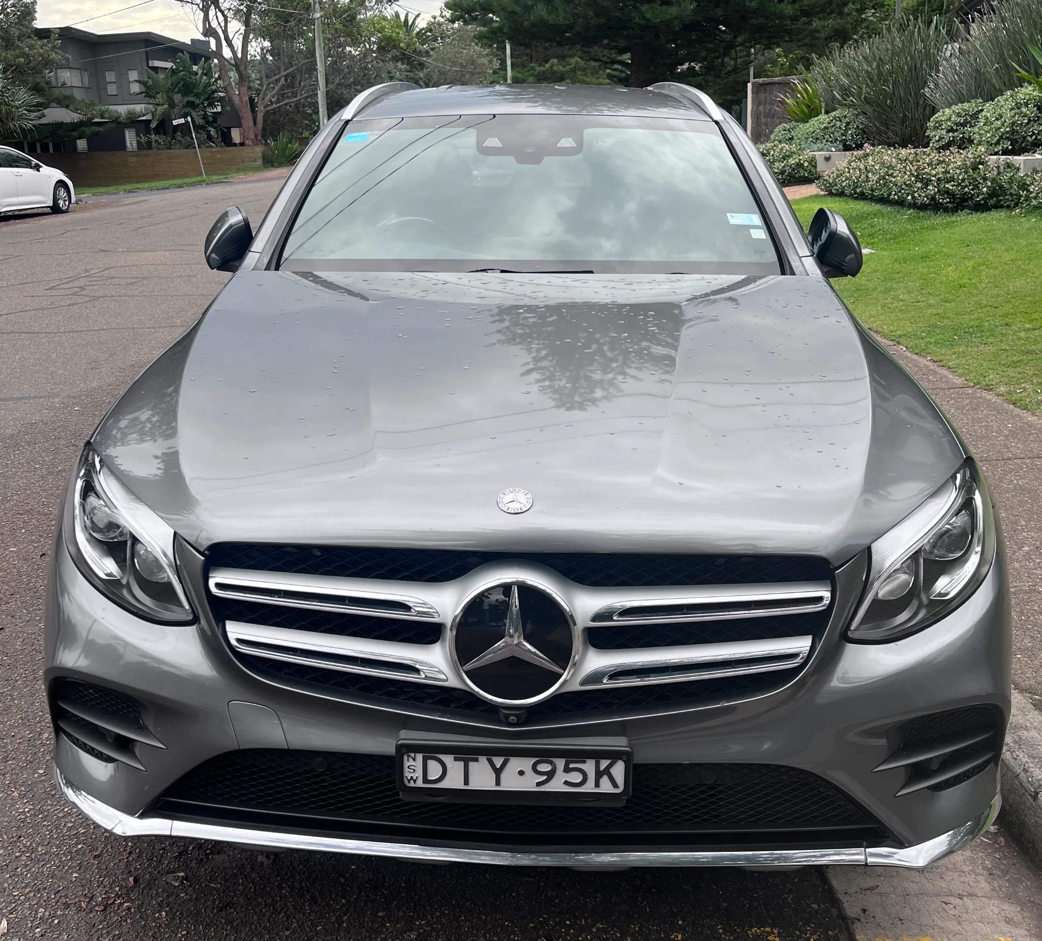 Mercedes-Benz GLC 2016 - front photo 3