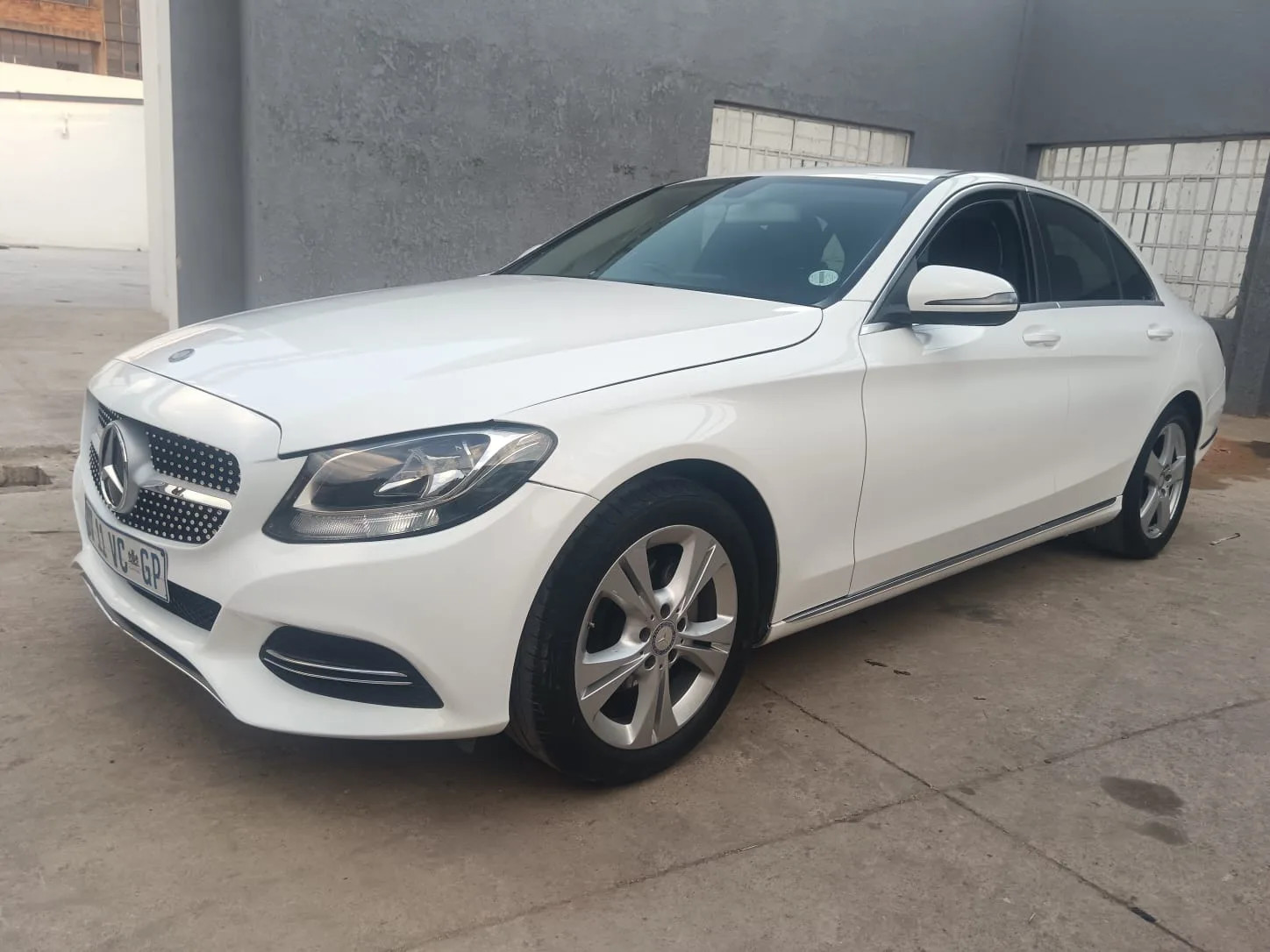Mercedes-Benz C-Class 2014 - front-right photo 2
