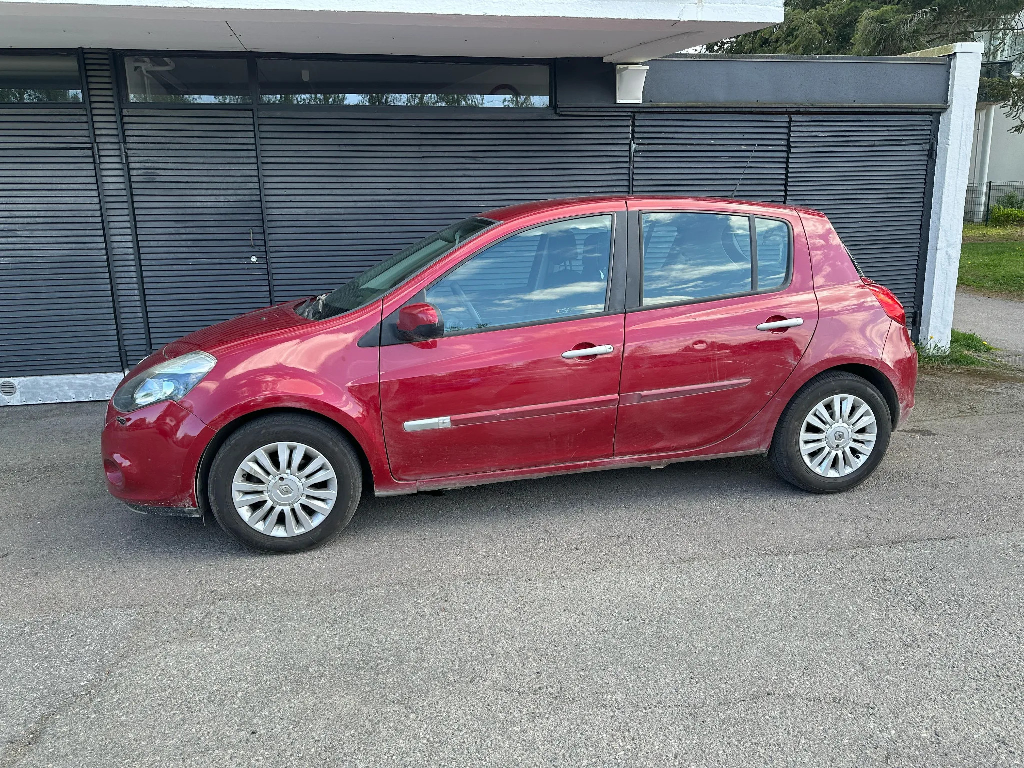 Renault Clio 2009 - left-side photo 1