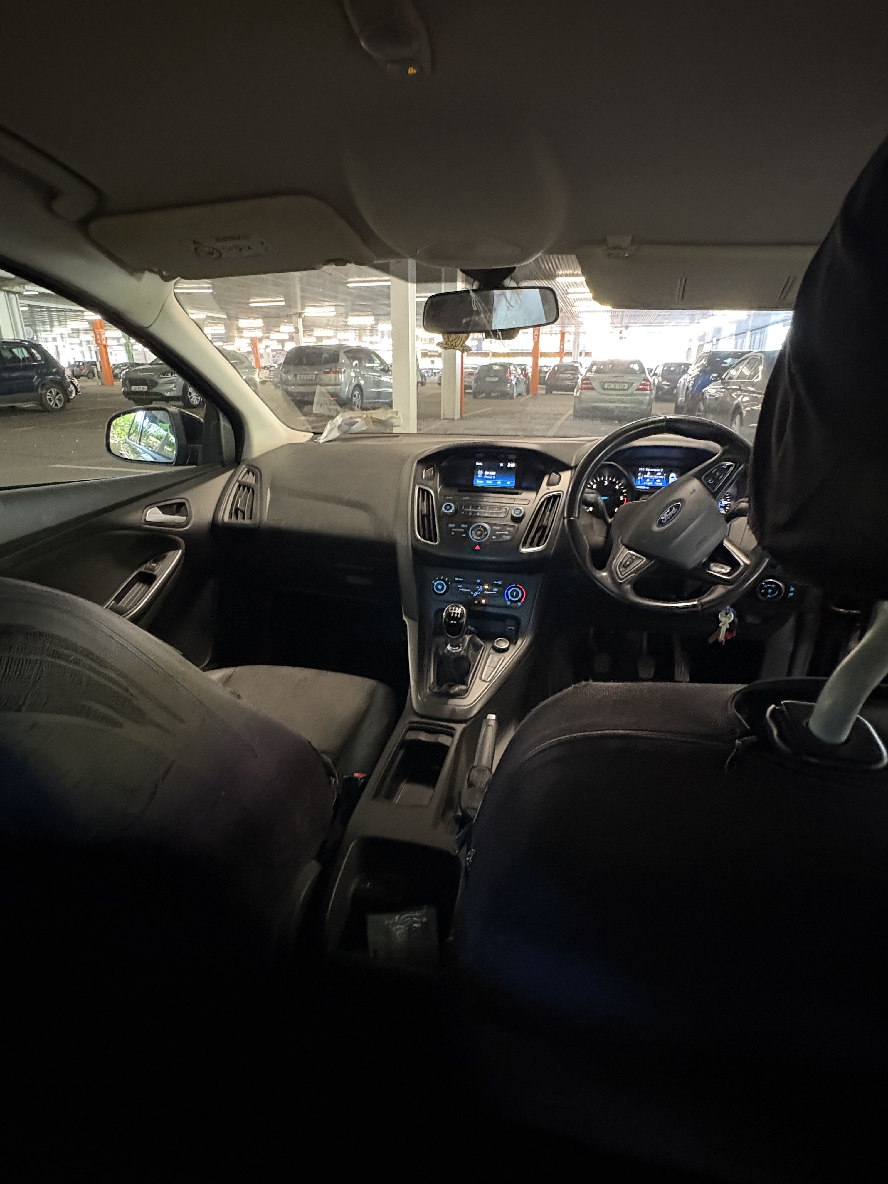 Ford Focus 2015 - driver-seat photo 4