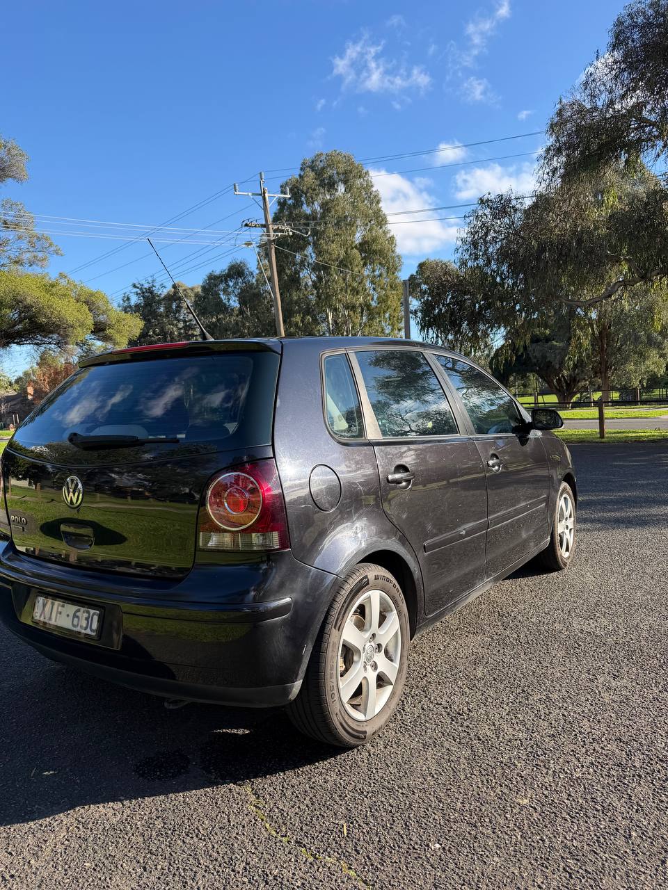 Volkswagen Polo 2009 - rear-left photo 2