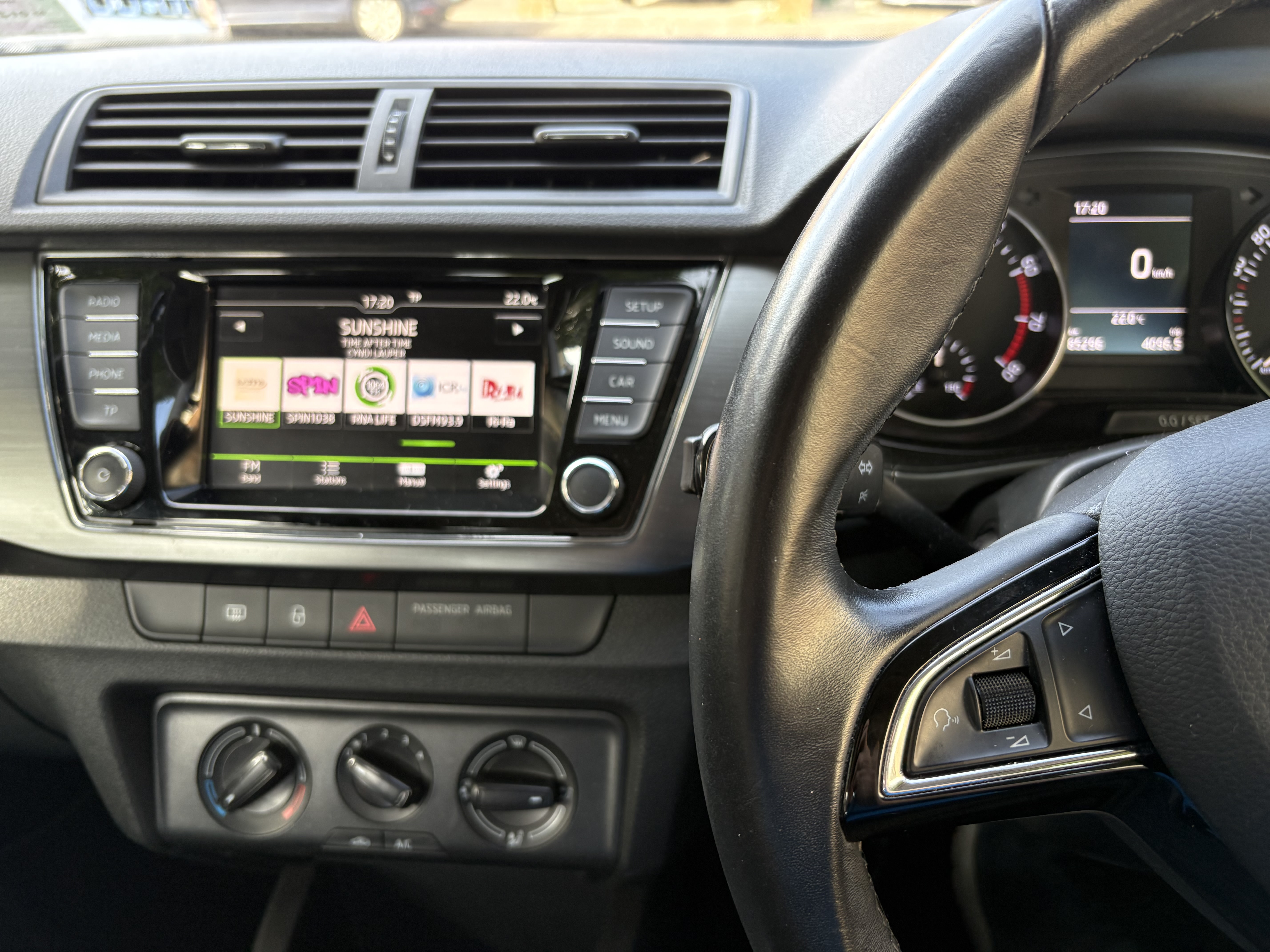 Skoda Fabia 2017 - dashboard photo 5