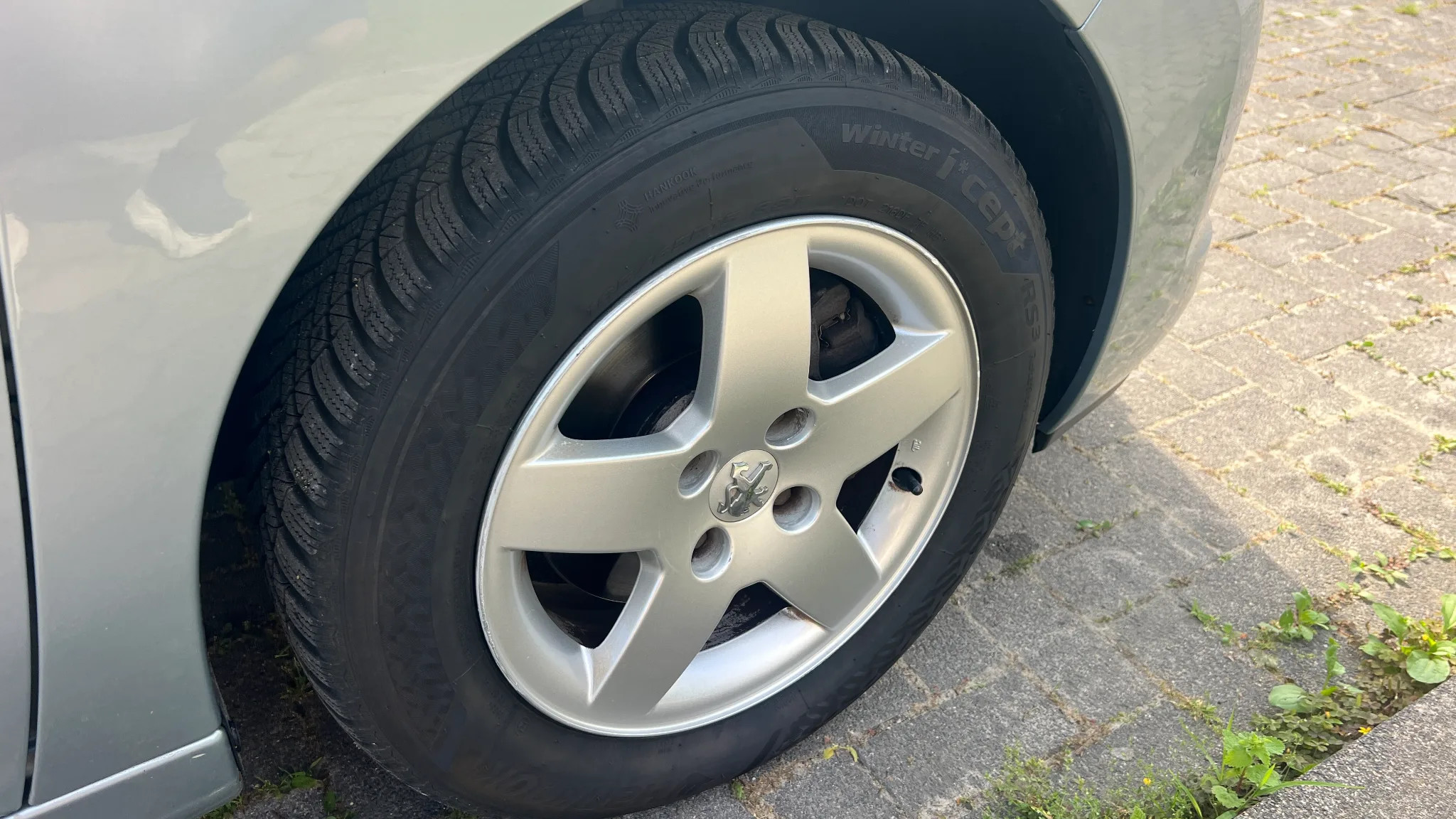 Peugeot 207 2009 - wheel photo 4