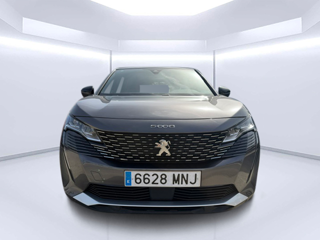 Peugeot 5008 2024 - front photo 3