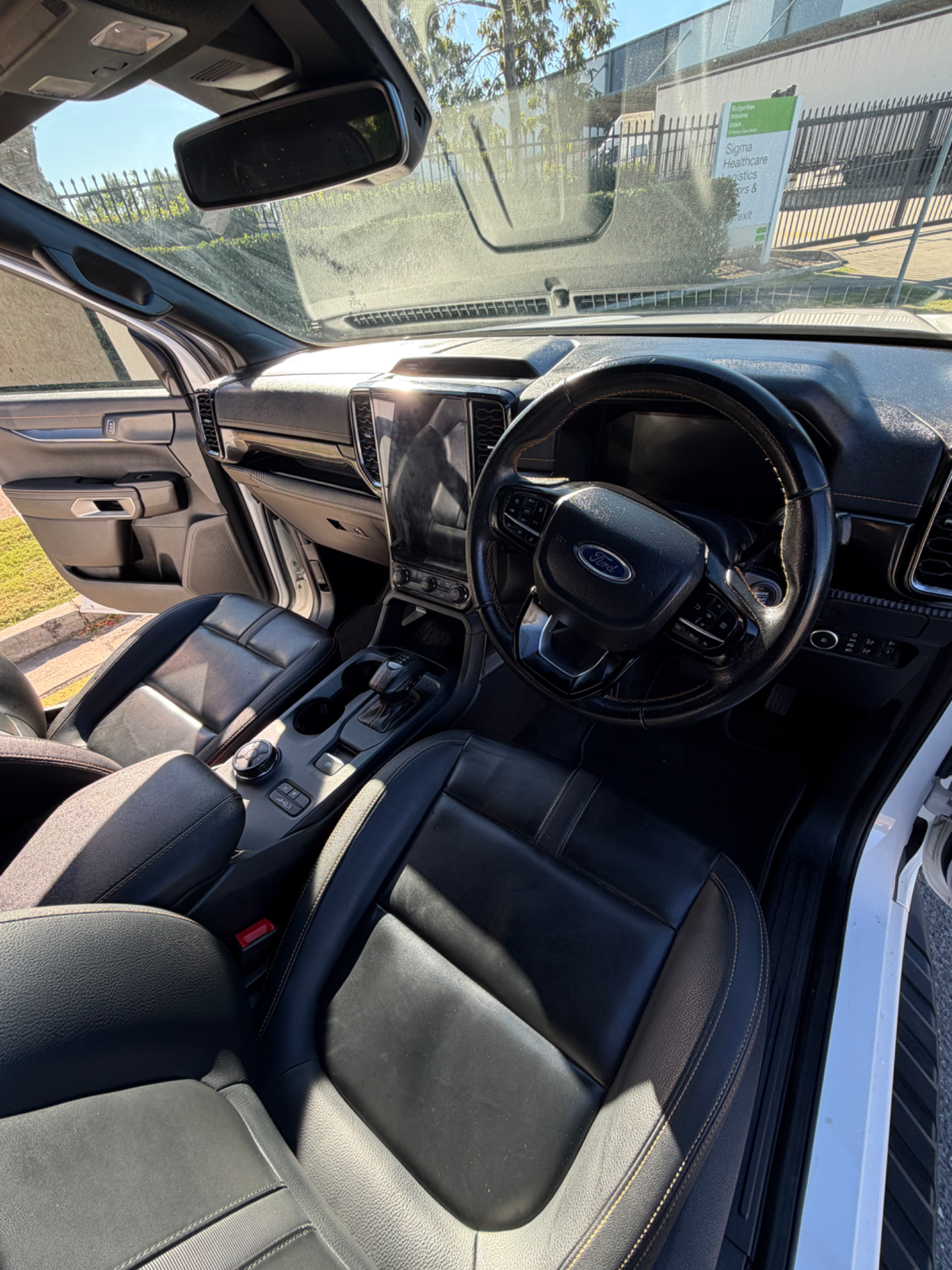Ford Ranger 2023 - driver-seat photo 3