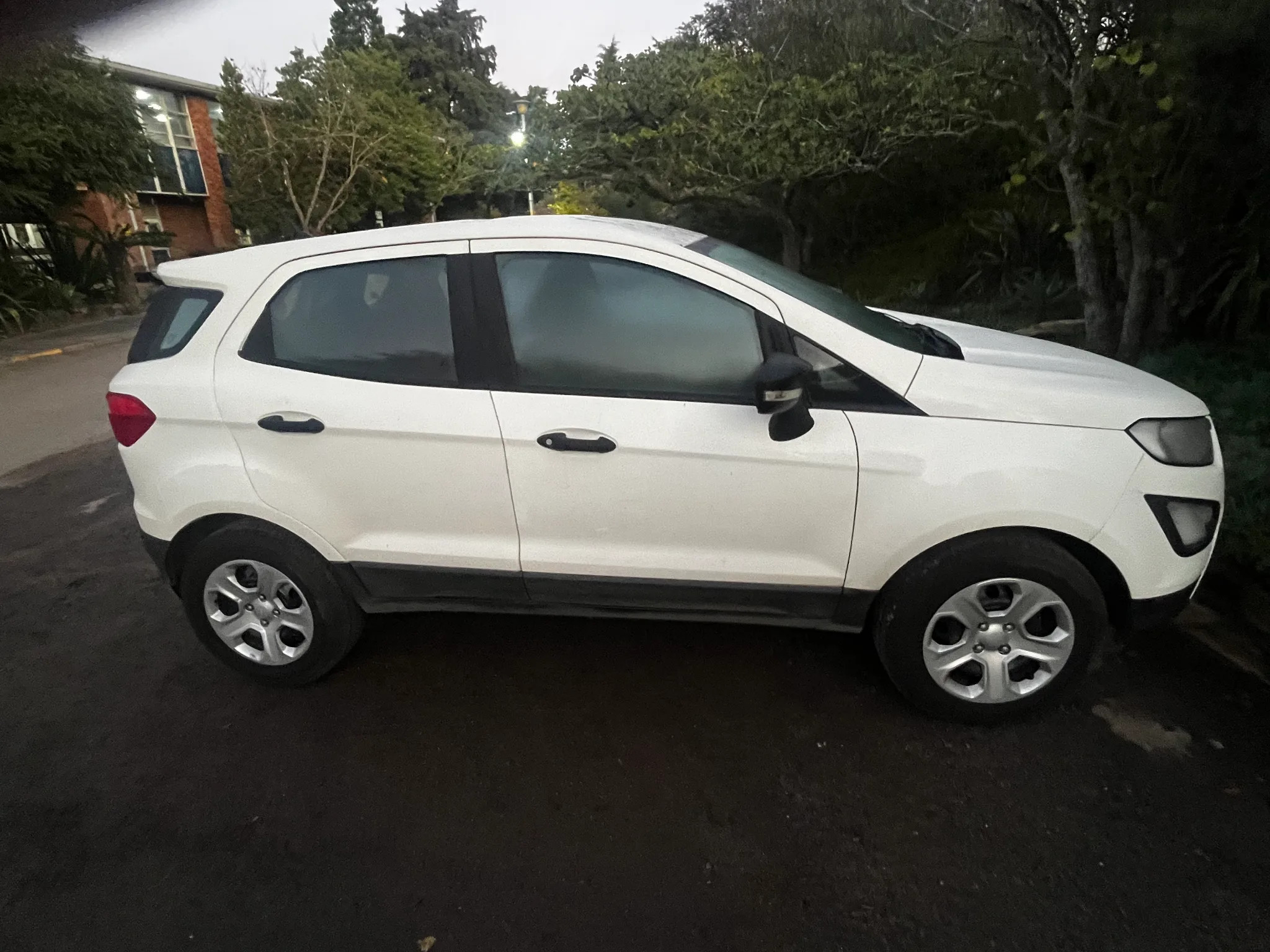 Ford EcoSport 2020 - left-side photo 1
