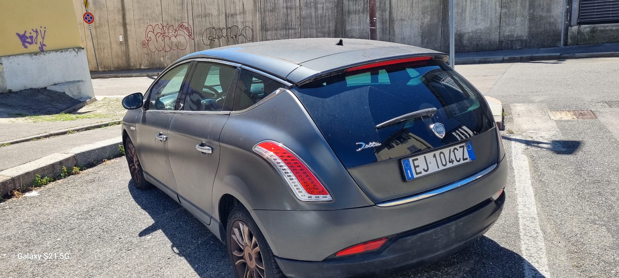 Lancia Delta 2011 - rear-left photo 5