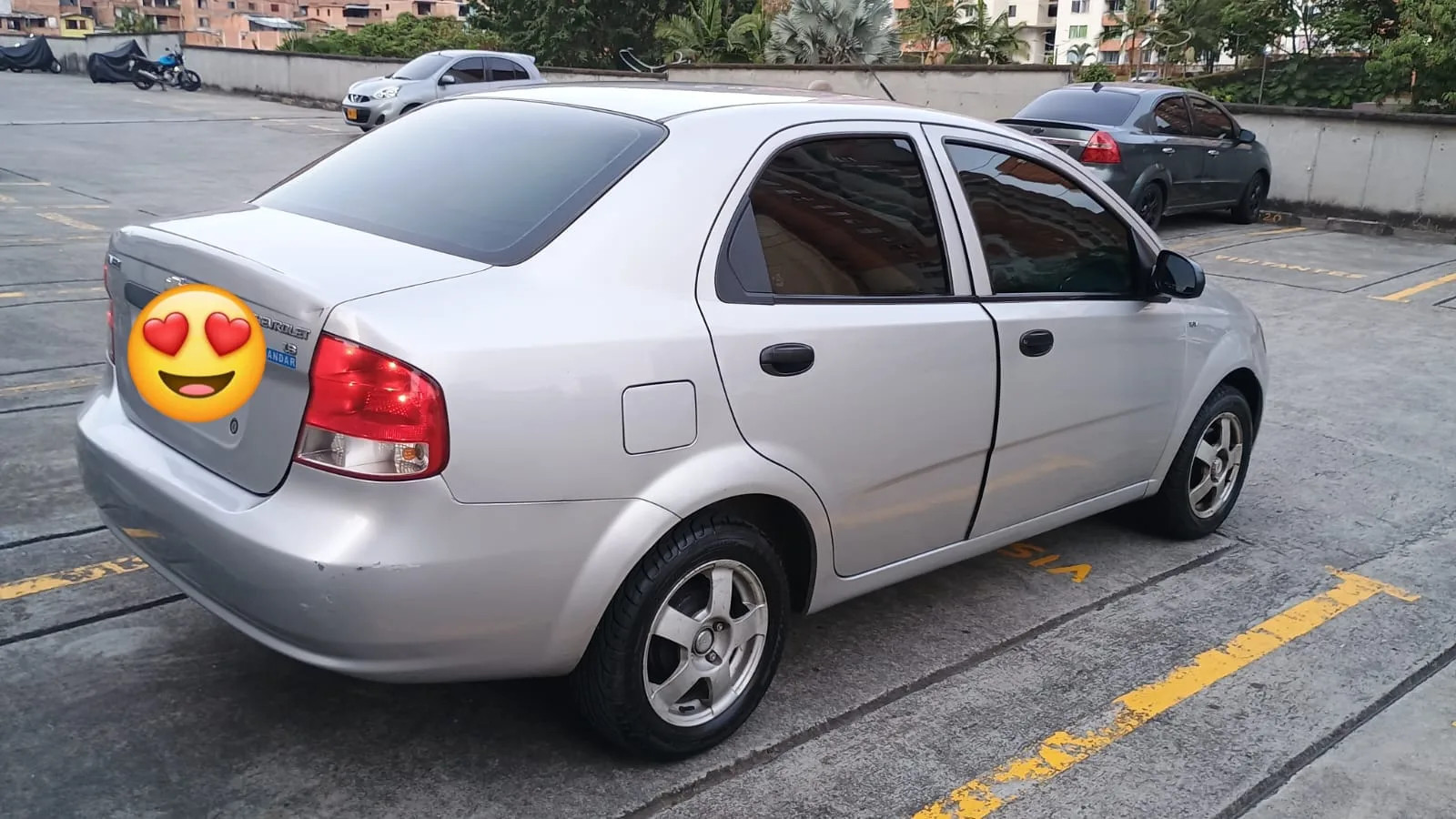 Chevrolet Aveo 2009 - rear-left photo 4