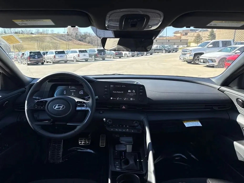 Hyundai Elentra sel sports car 2021 Korean specs 2021 - dashboard photo 4