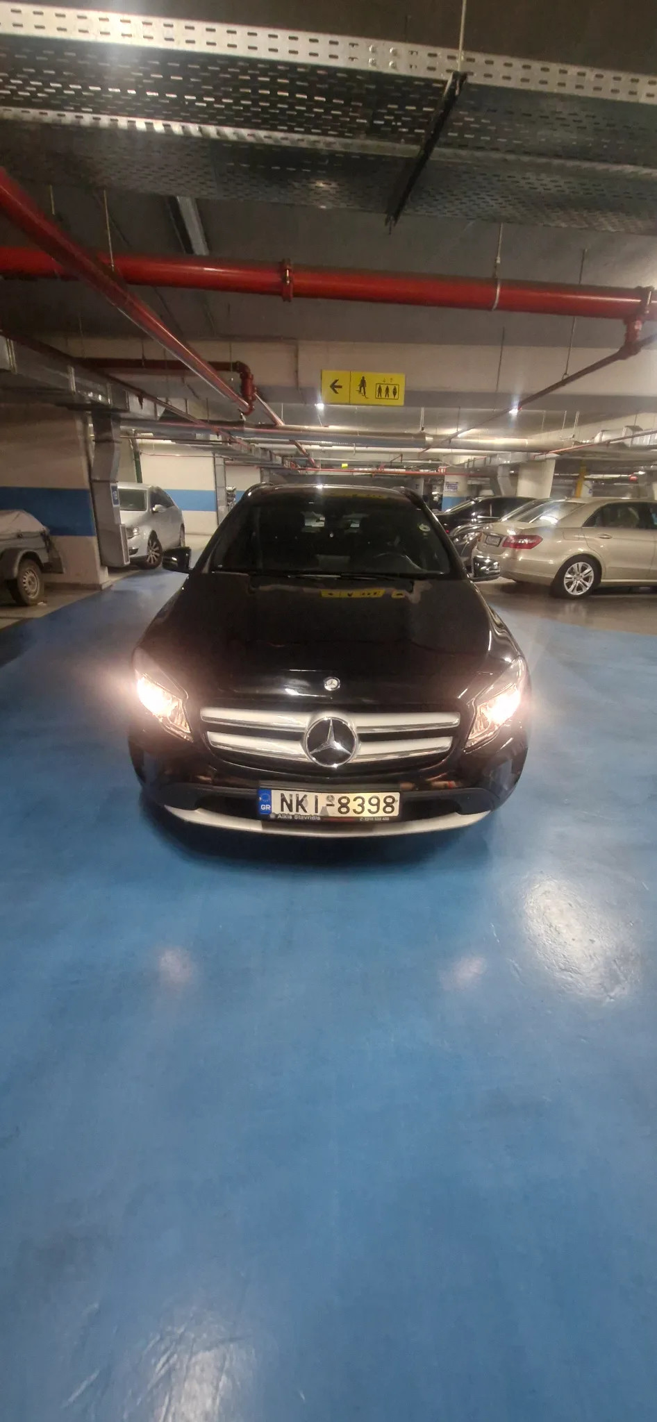 Mercedes-Benz GLA 2016 - front-right photo 2